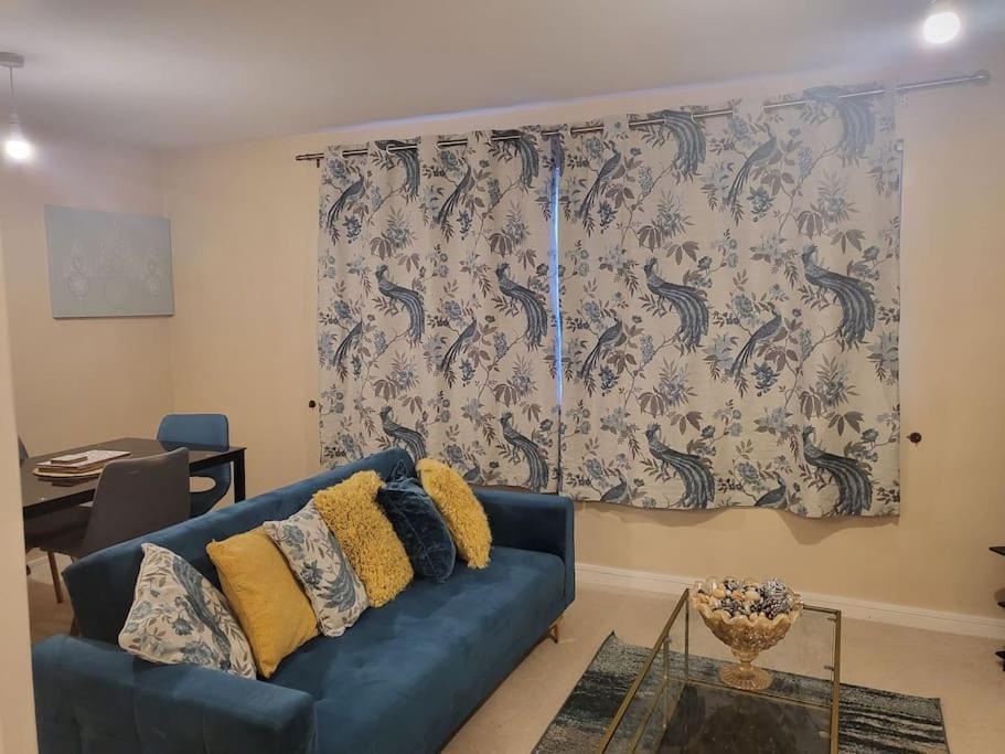 Apartment Lovely With Free Parking & Wi-fi Birmingham