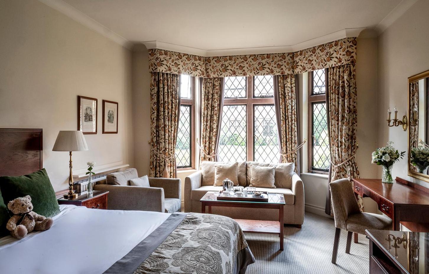 New Hall & Spa, Hotel