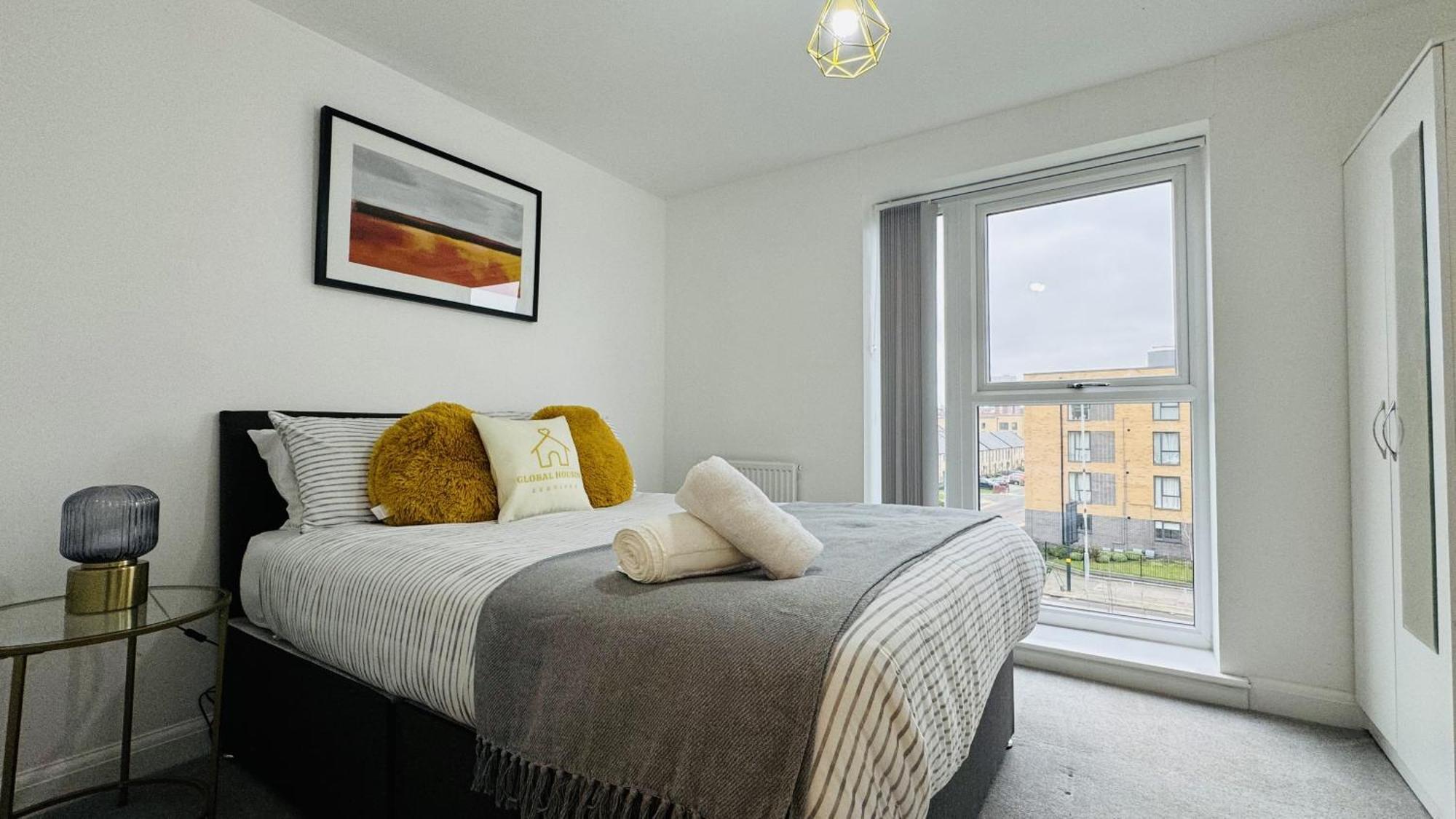 Luxury 2 Bed 2 Bath- City Centre - Netflix - Wifi - On-street Parking Birmingham