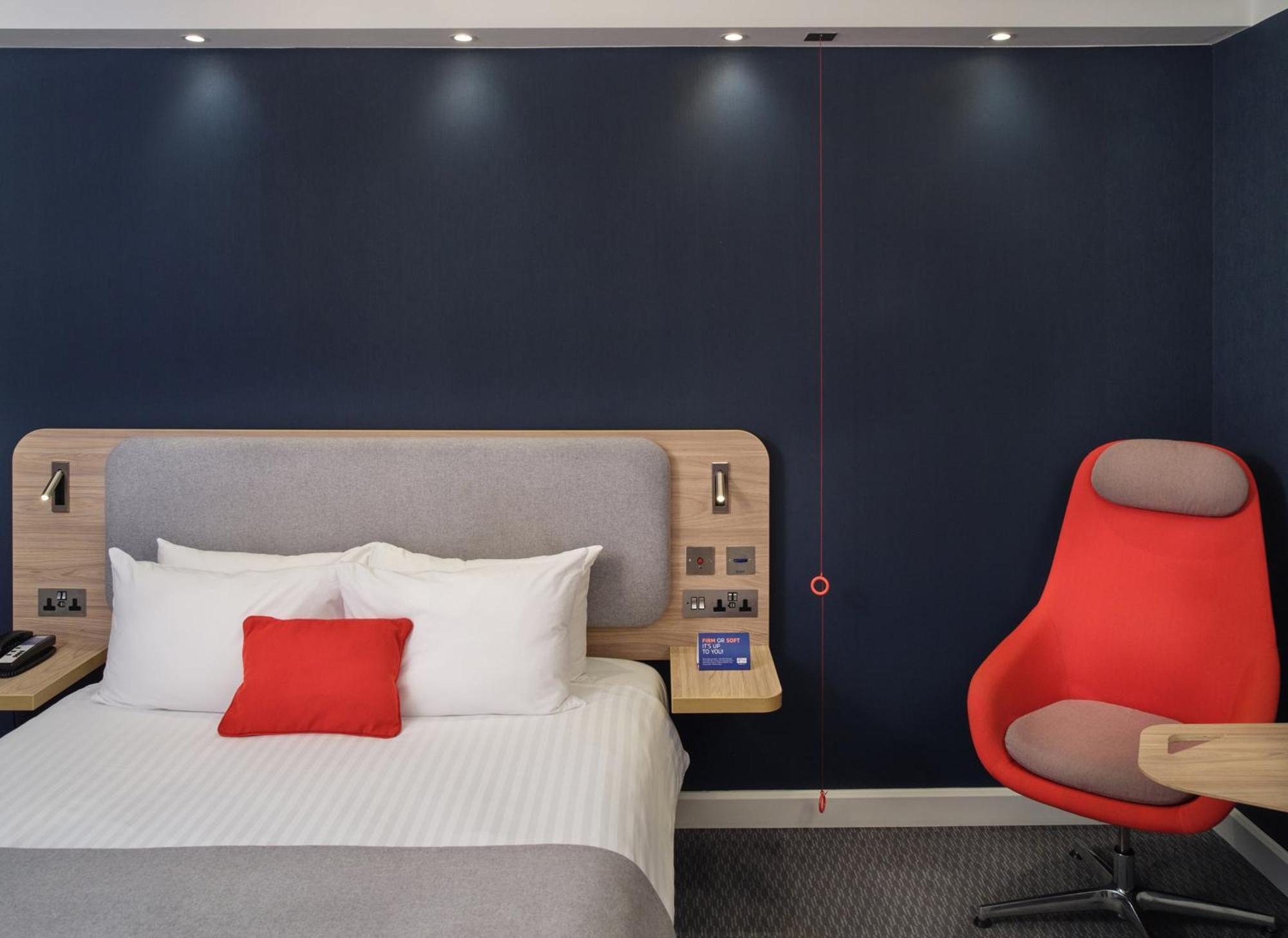 Holiday Inn Express - Birmingham - City Centre By Ihg Hotel 3*
