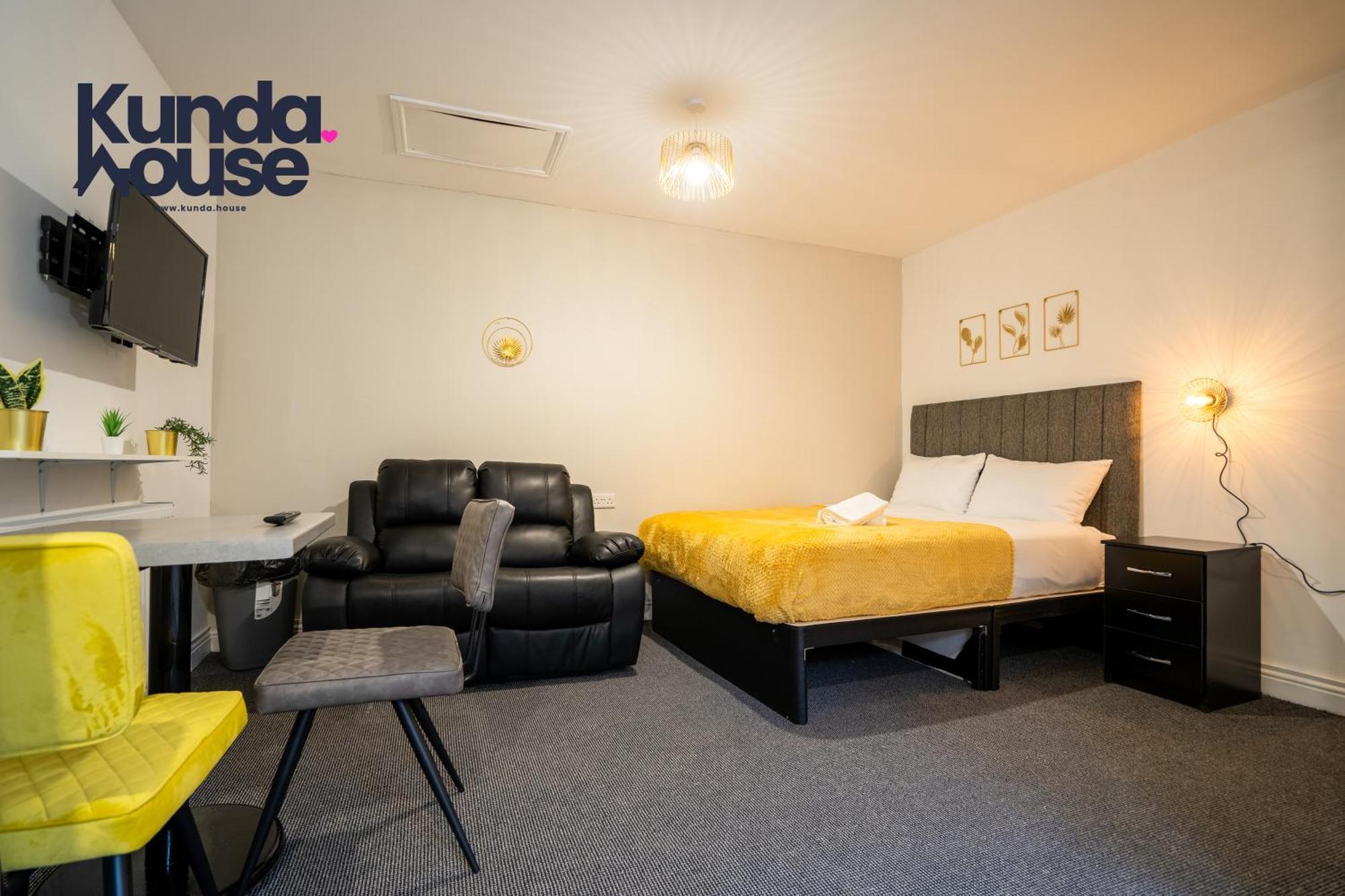 Kunda House In Tyseley Apartment *