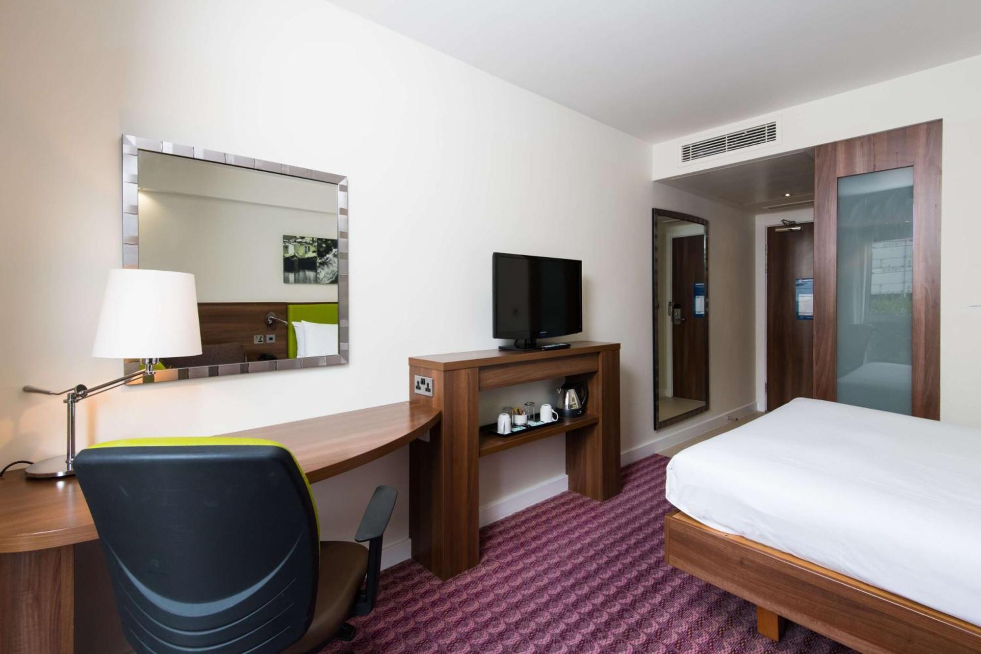 Hampton By Hilton Jewellery Quarter 3*