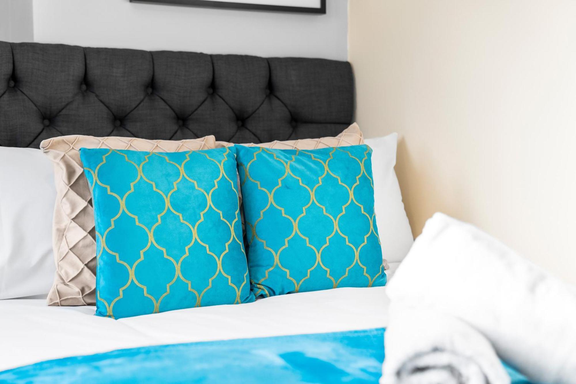 1 Bed - West Bromwich - On Street Parking - Wbc Apartment *