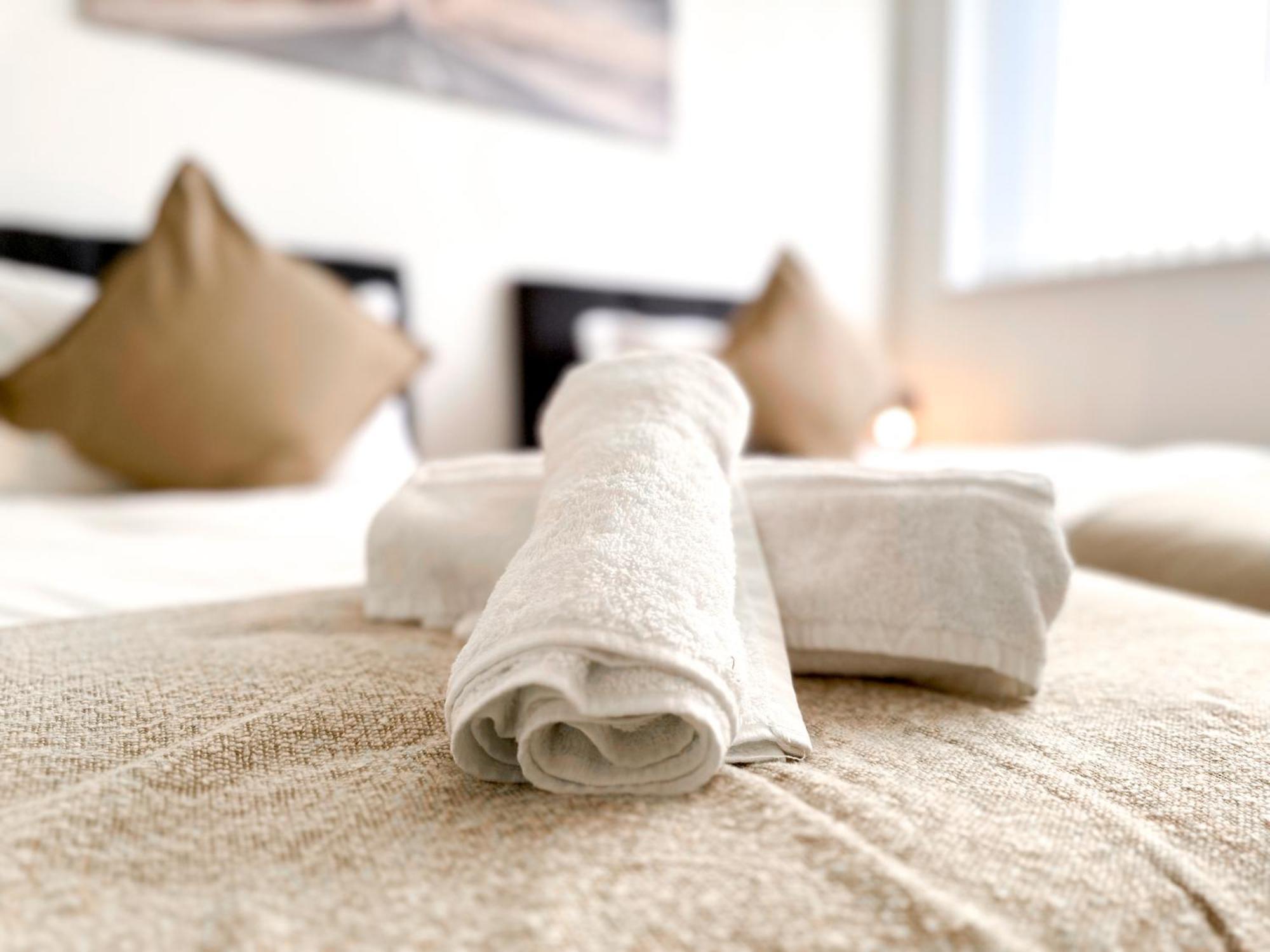 Contemporary And Cosy Apartment- Free Parking & Wi-fi * Birmingham