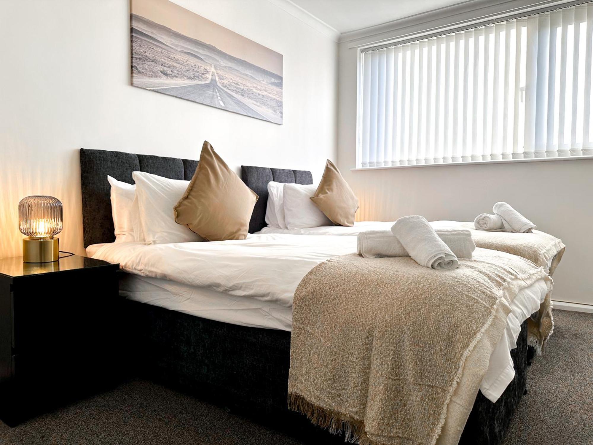 Contemporary And Cosy Apartment- Free Parking & Wi-fi Apartment Birmingham