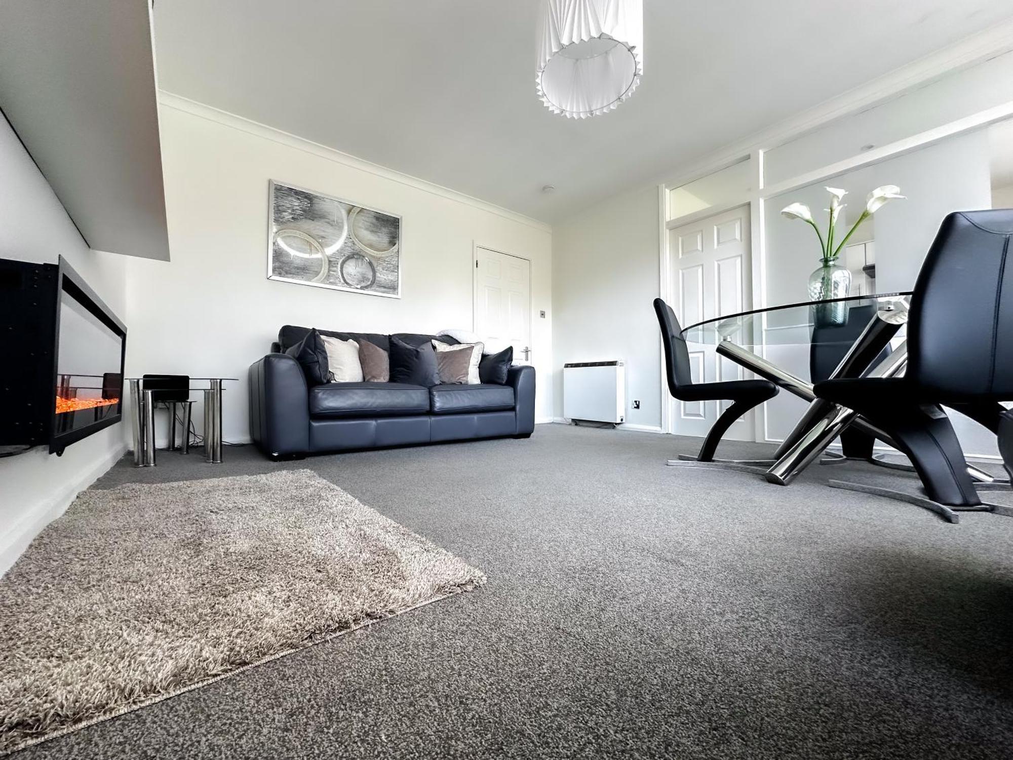 Contemporary And Cosy Apartment- Free Parking & Wi-fi Birmingham