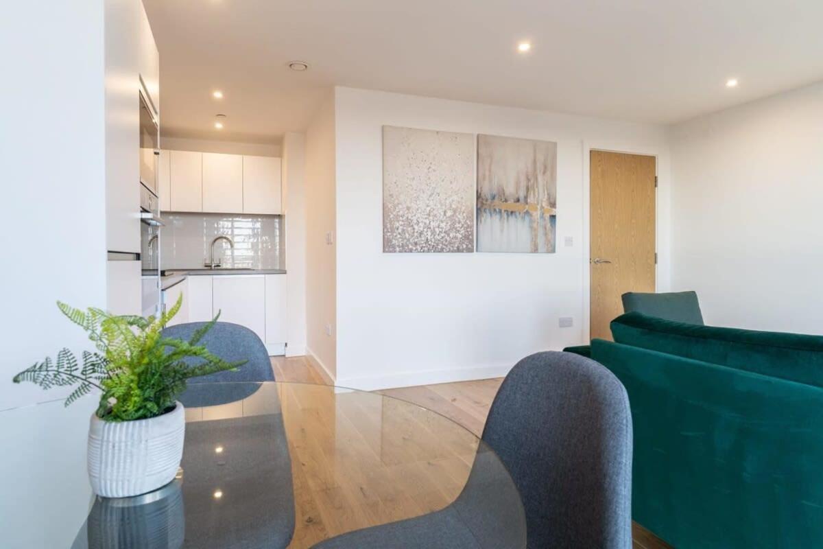 Apartment Chic 2 Bed 2 Bath In A Modern Development