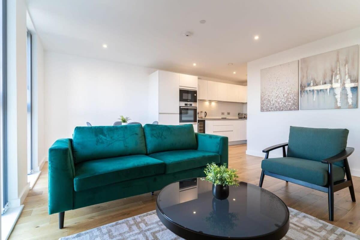 Apartment Chic 2 Bed 2 Bath In A Modern Development *