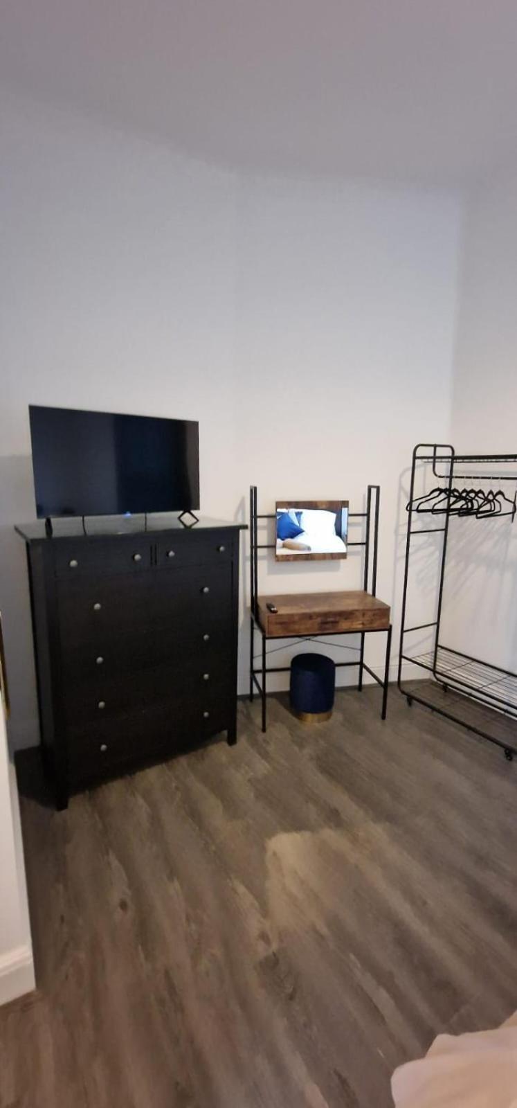 Modern 7-br Retreat Ensuite * Birmingham