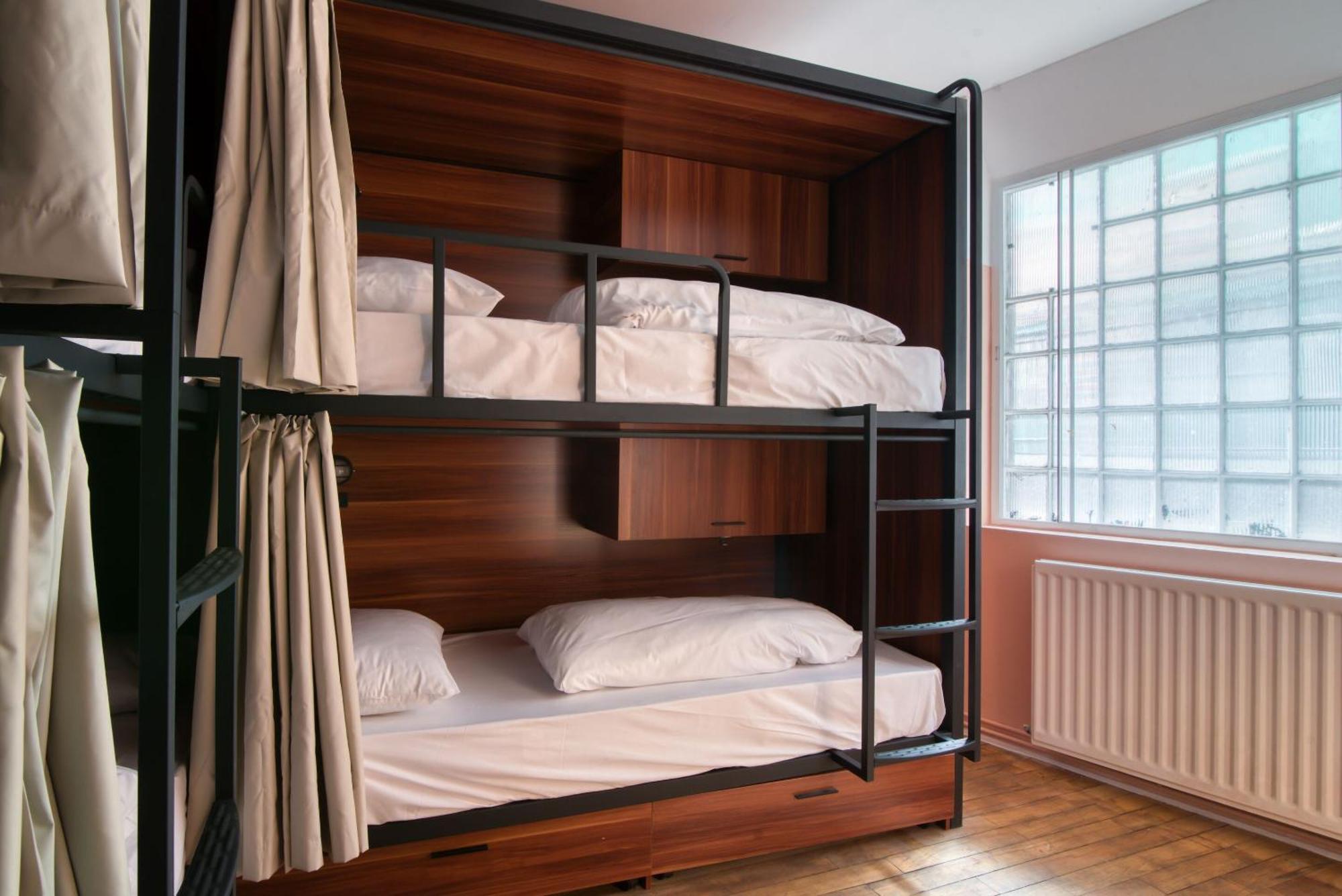 Ph Hostel *