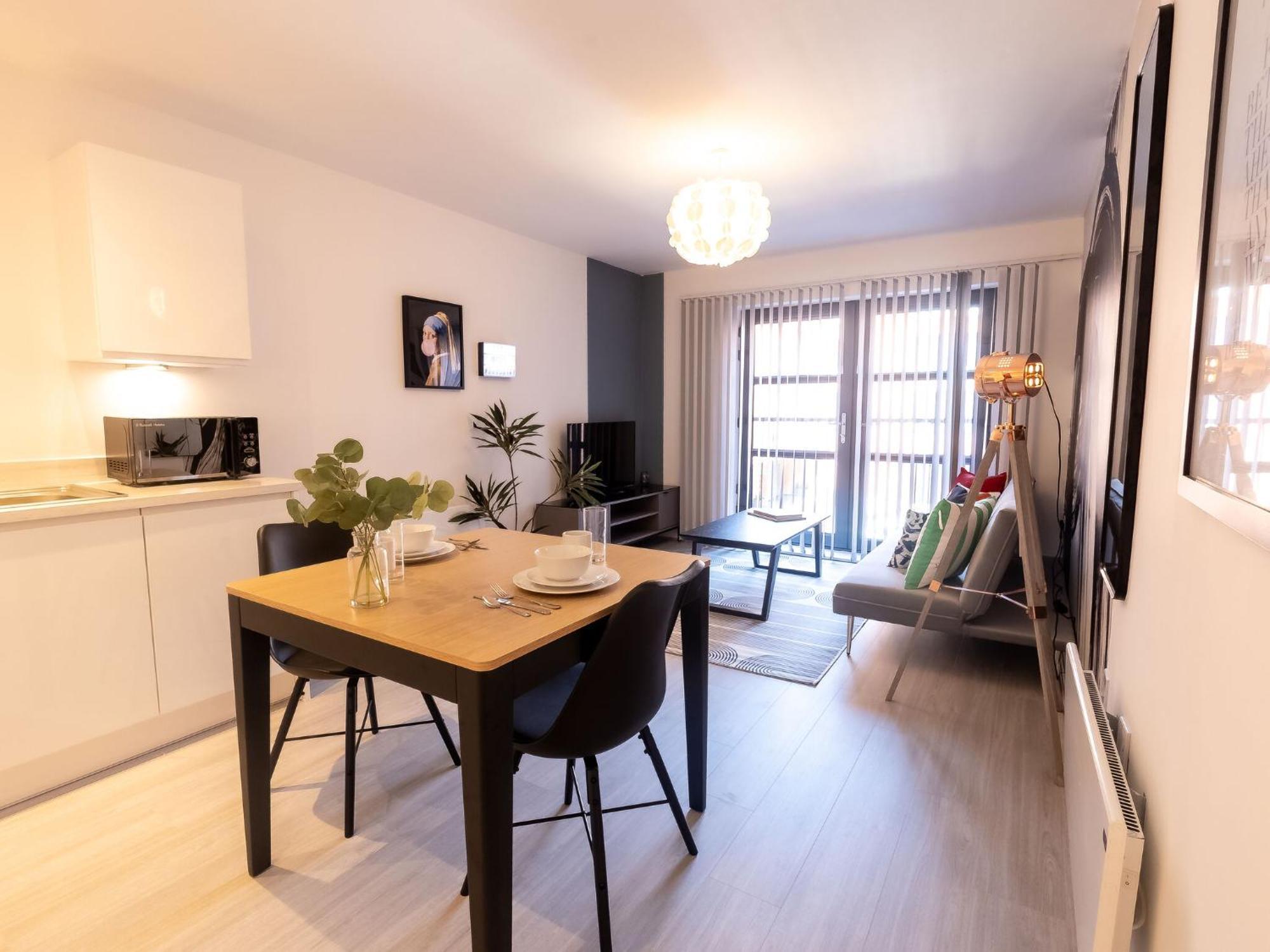 Apartment Pristine 1 And 2 Bedroom Near Business District By Belvilla *