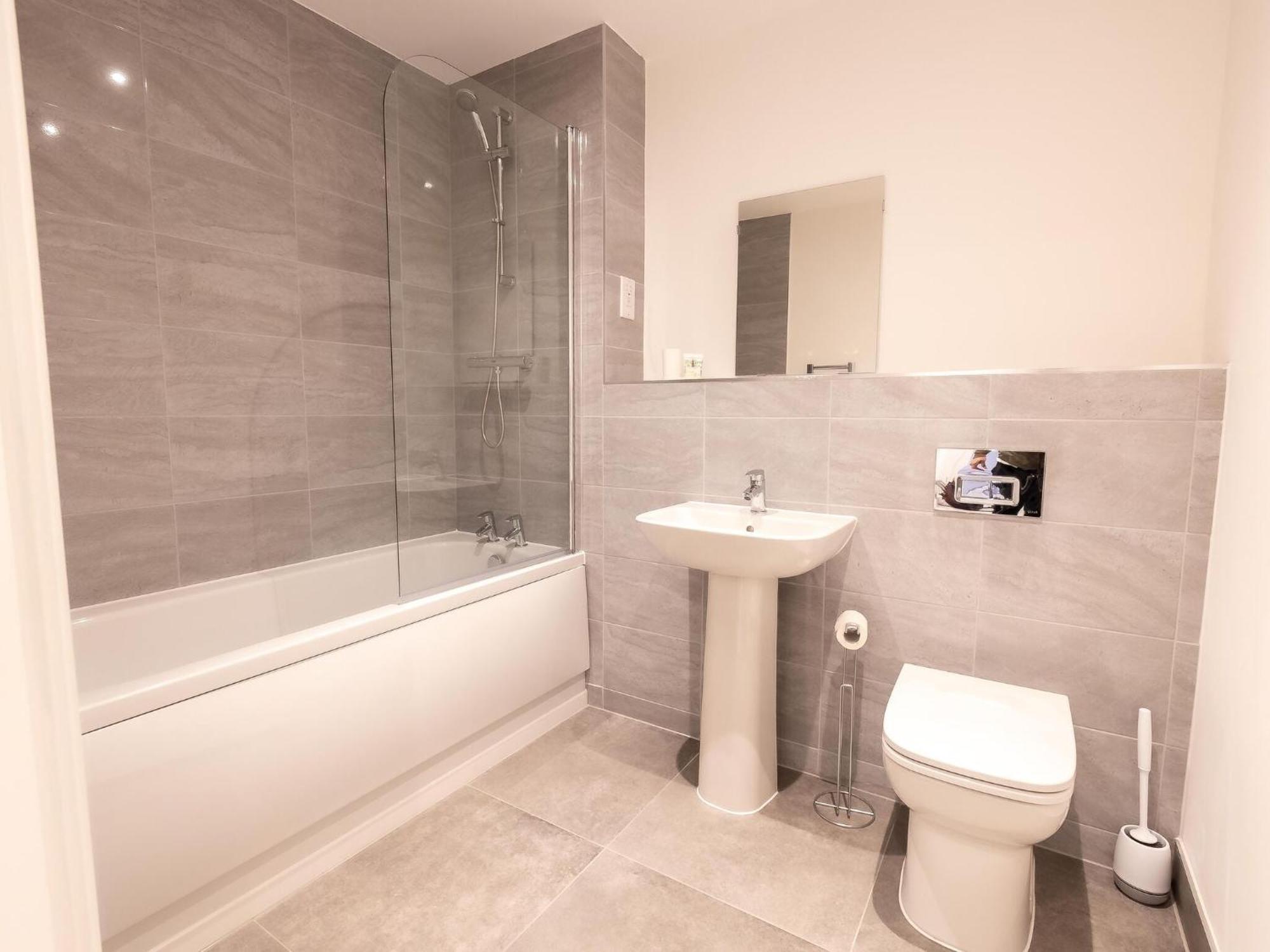 Apartment Pristine 1 And 2 Bedroom Near Business District By Belvilla Birmingham