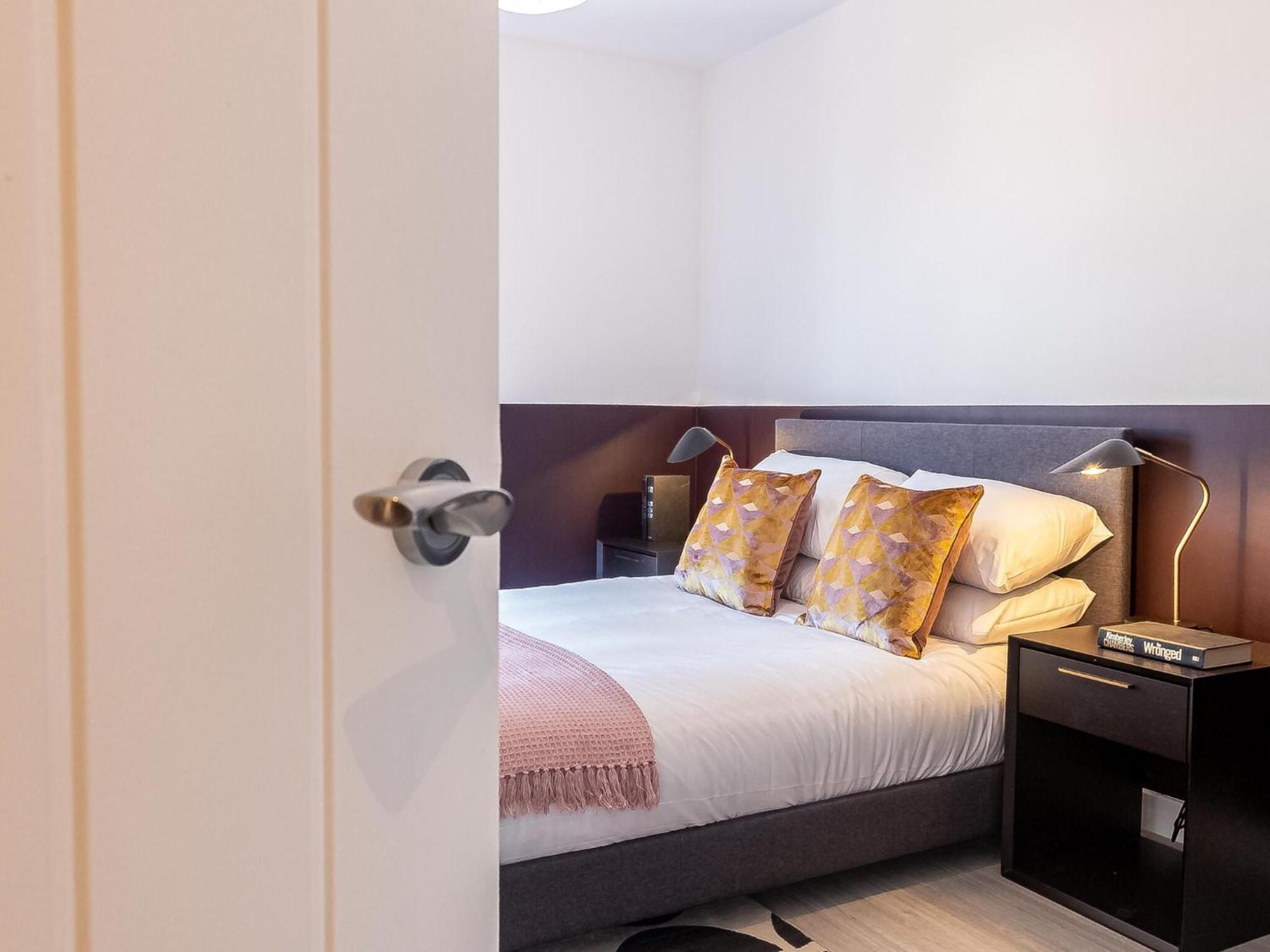 Apartment Pristine 1 And 2 Bedroom Near Business District By Belvilla Birmingham