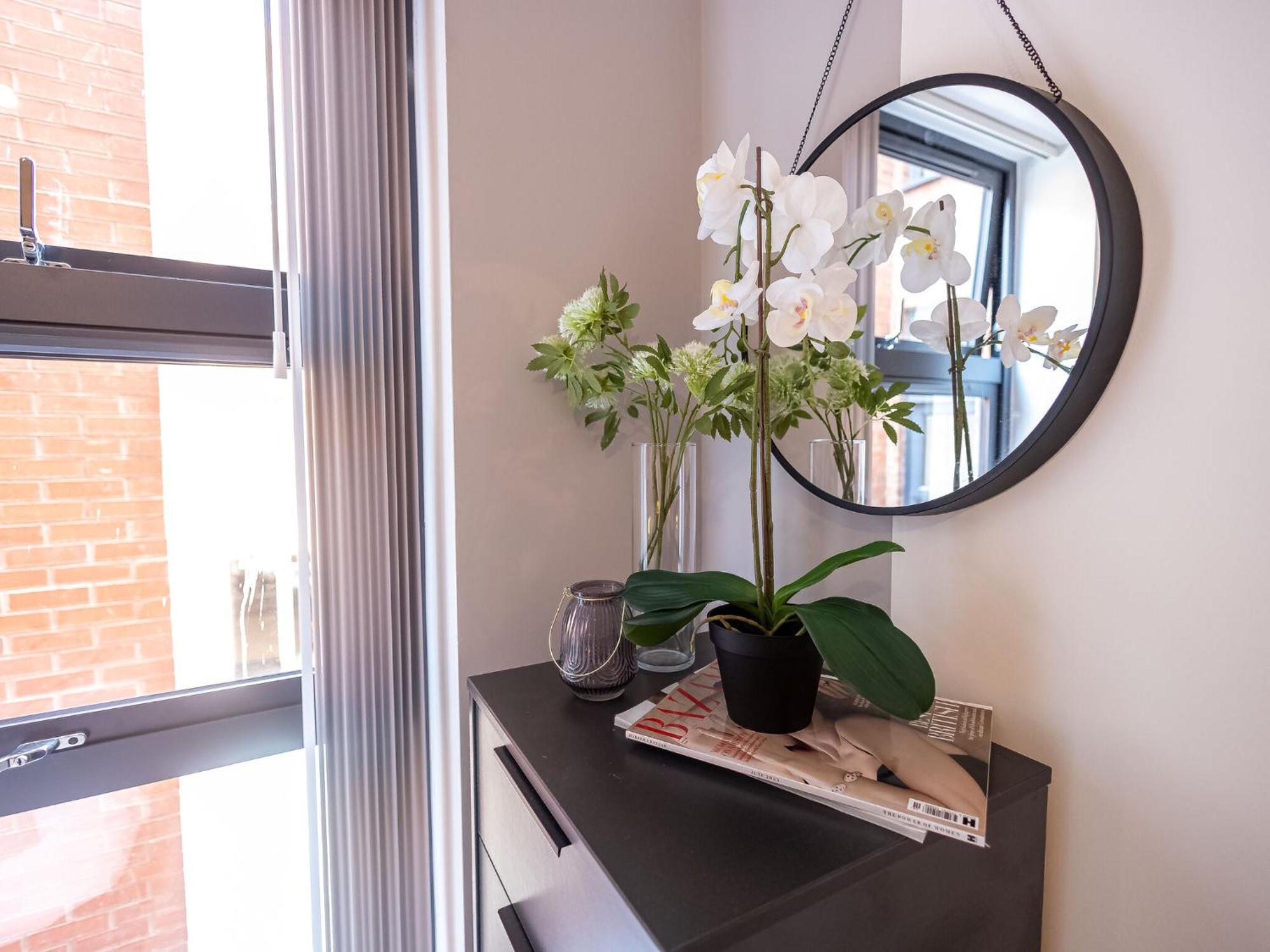 Apartment Pristine 1 And 2 Bedroom Near Business District By Belvilla *