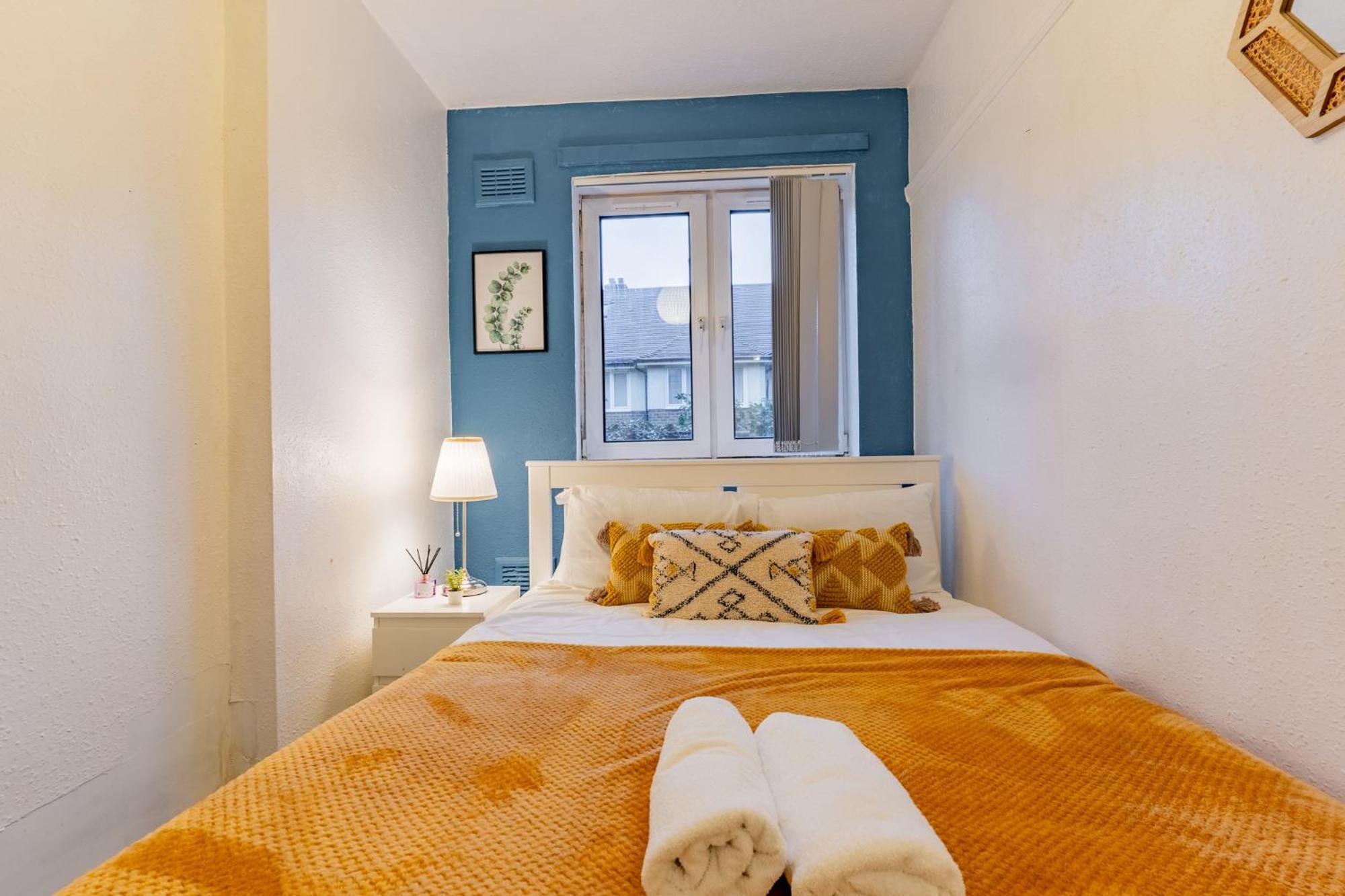 Holiday home Two Bedroom Modern House In