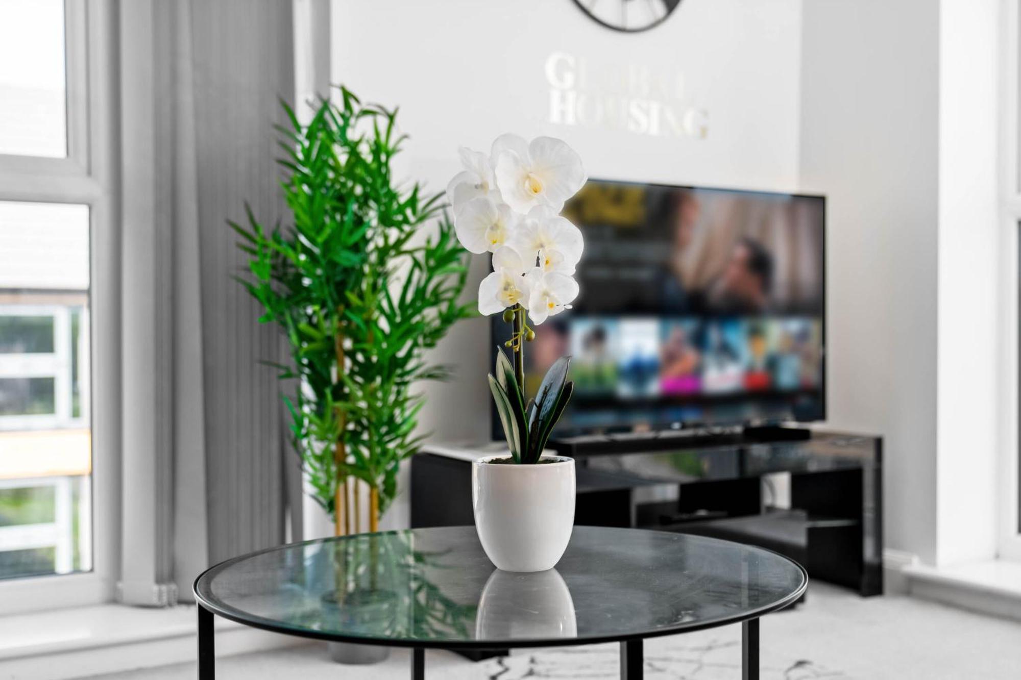 Apartment Luxury 2 Bed 2 Bath- City Centre - Netflix - Wifi - On-street Parking Birmingham