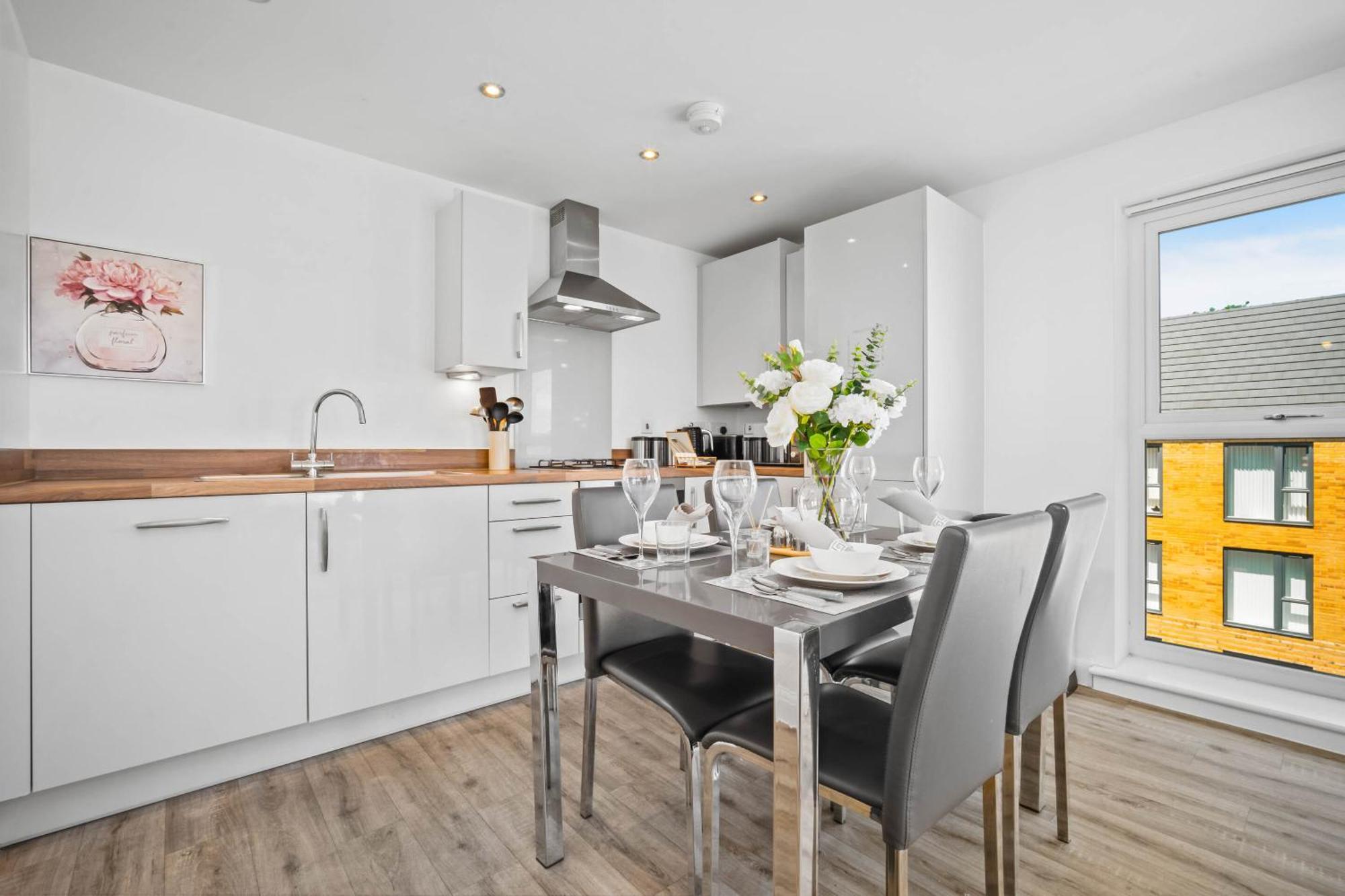 Apartment Luxury 2 Bed 2 Bath- City Centre - Netflix - Wifi - On-street Parking Birmingham