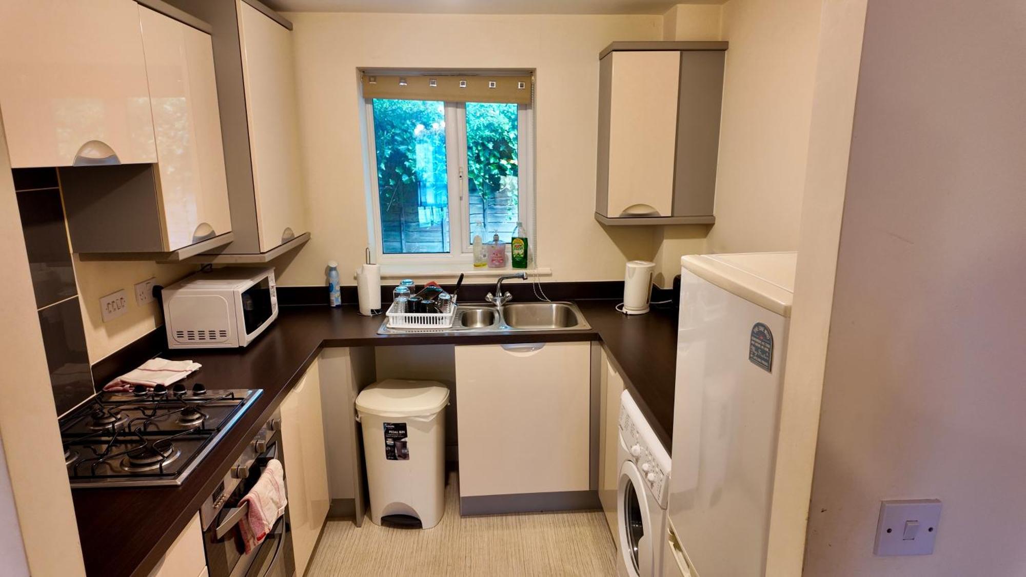 2bdroom Center House Perfect For Contractors Birmingham