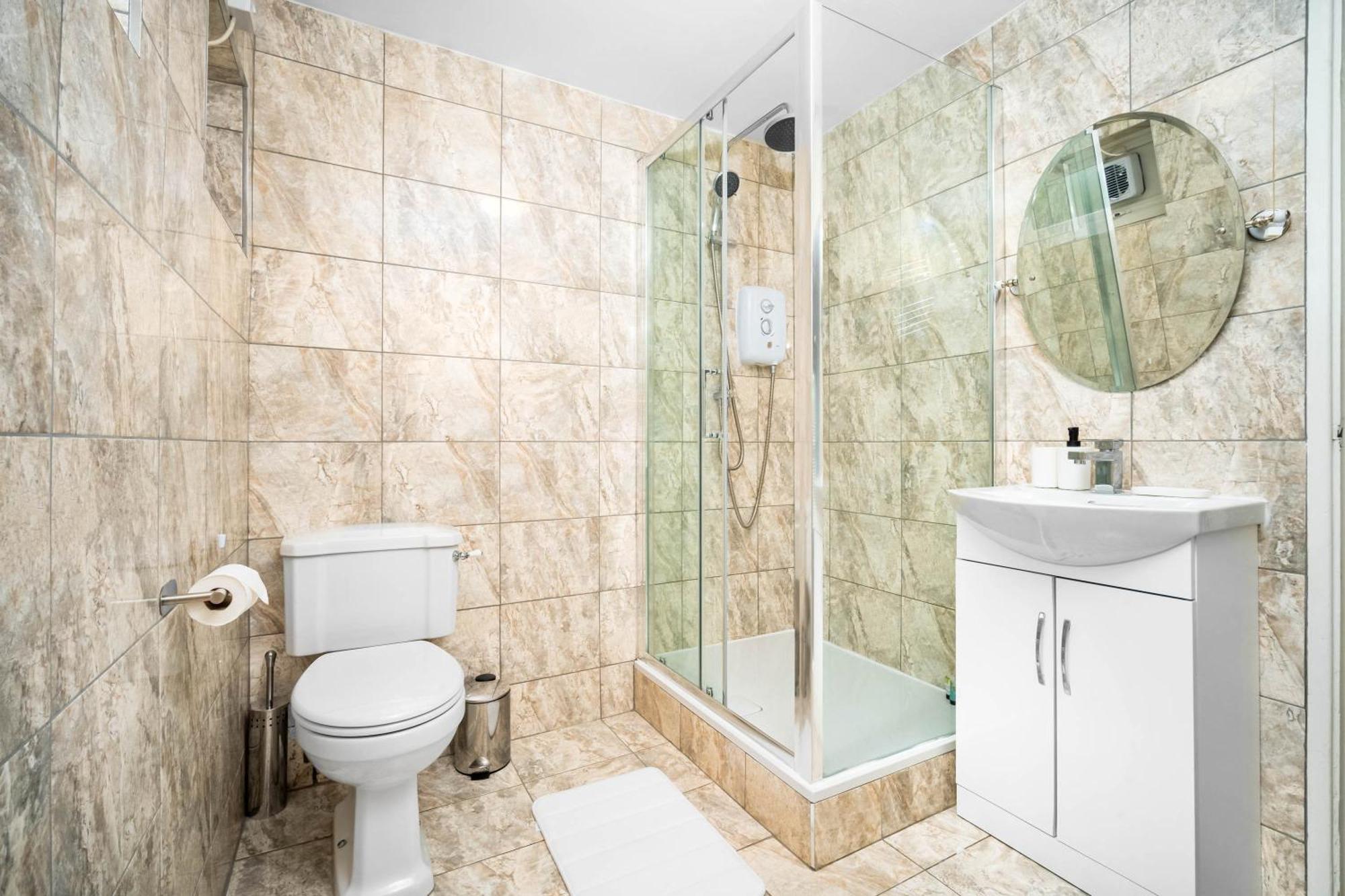 Stylish 2 Bedroom Flat In Hagley Rd By Novo Apartment *