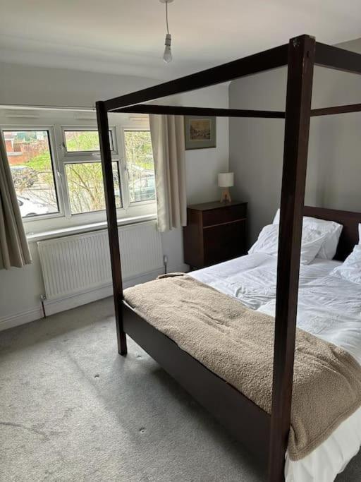 Holiday home Cozy 4 Bed Semi-detatched *