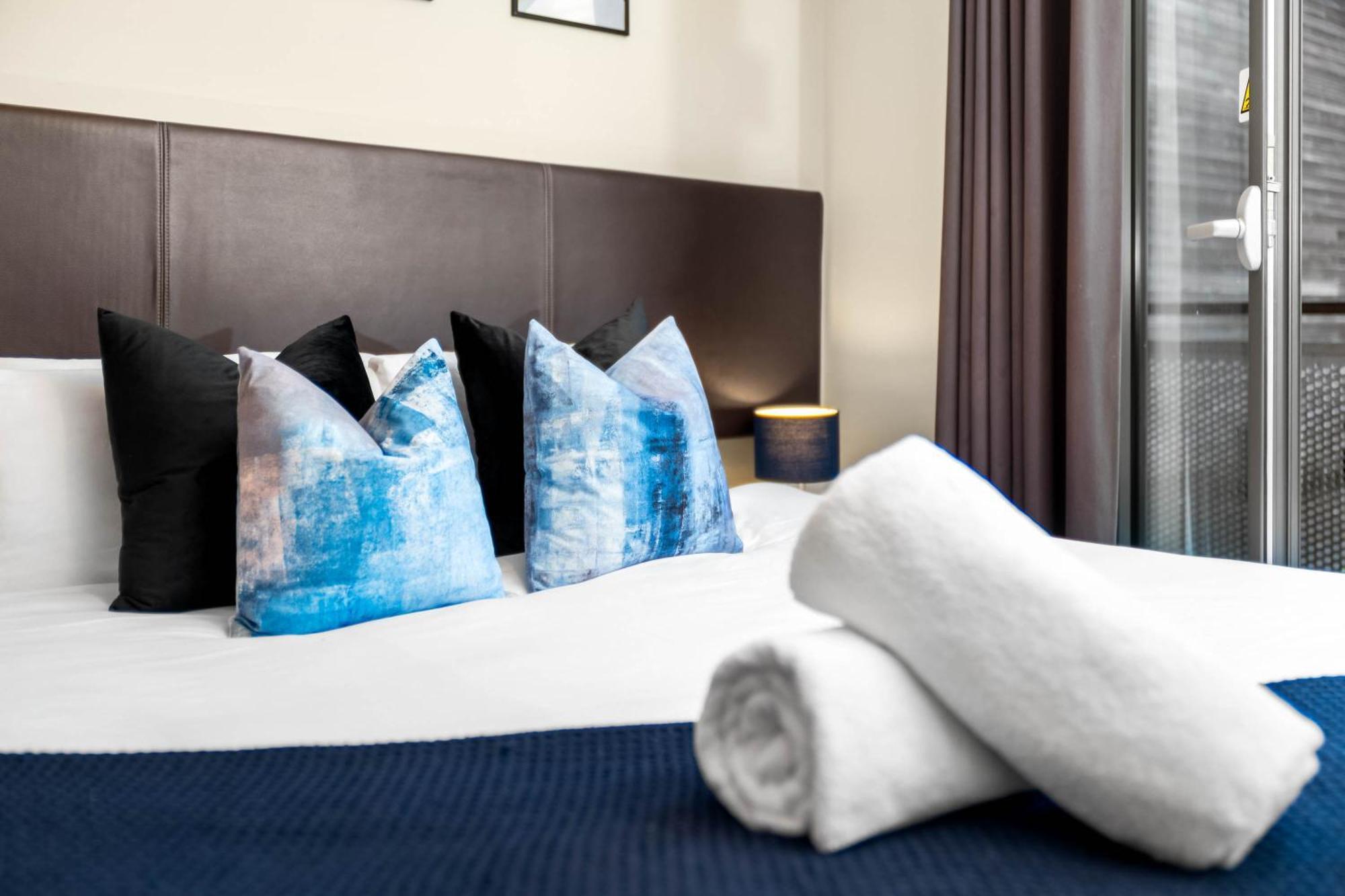 Centre - Chinatown - - Balcony - Secure Parking - Fast Wifi - 39a Apartment *