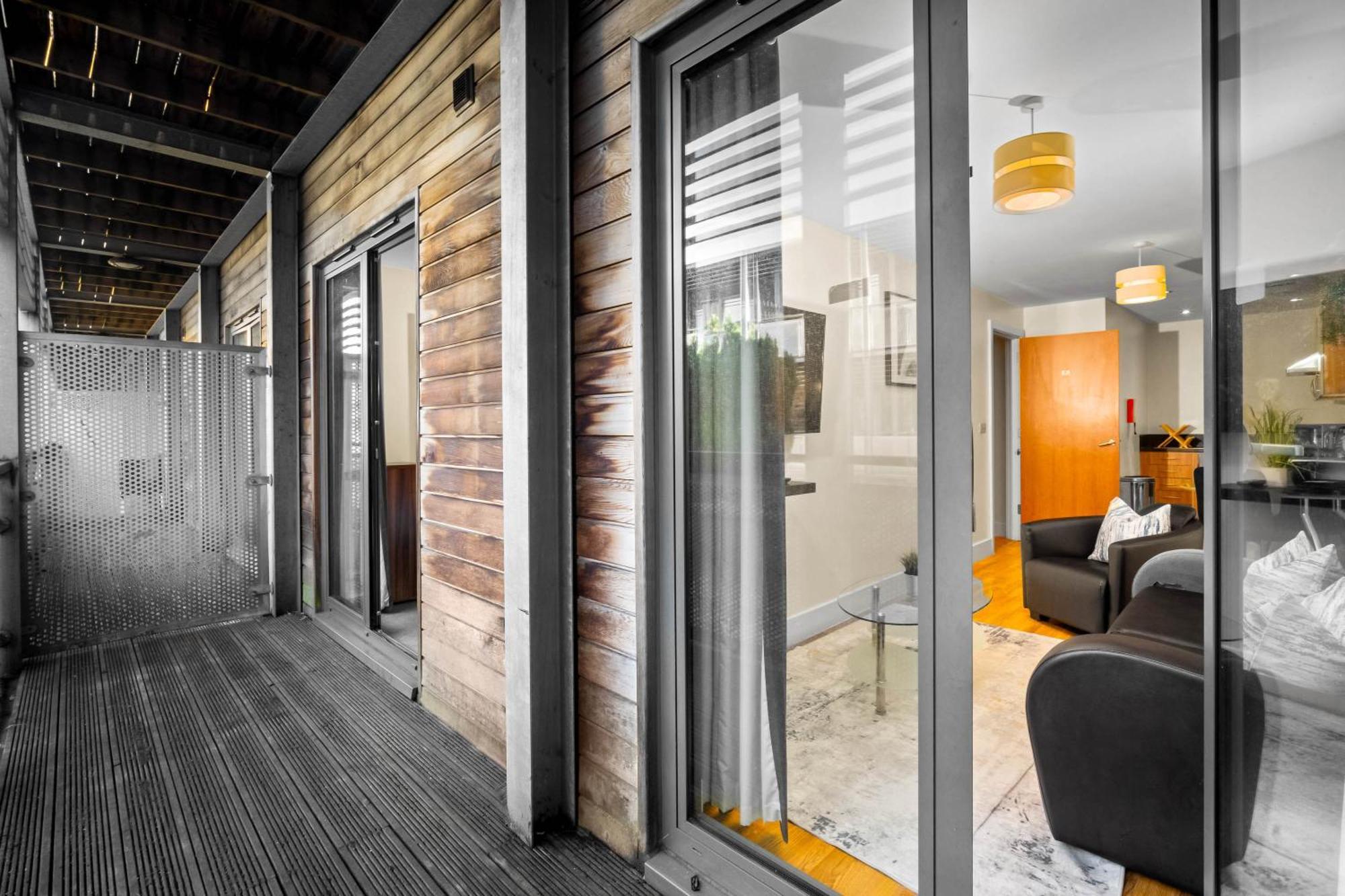 Centre - Chinatown - - Balcony - Secure Parking - Fast Wifi - 39a
