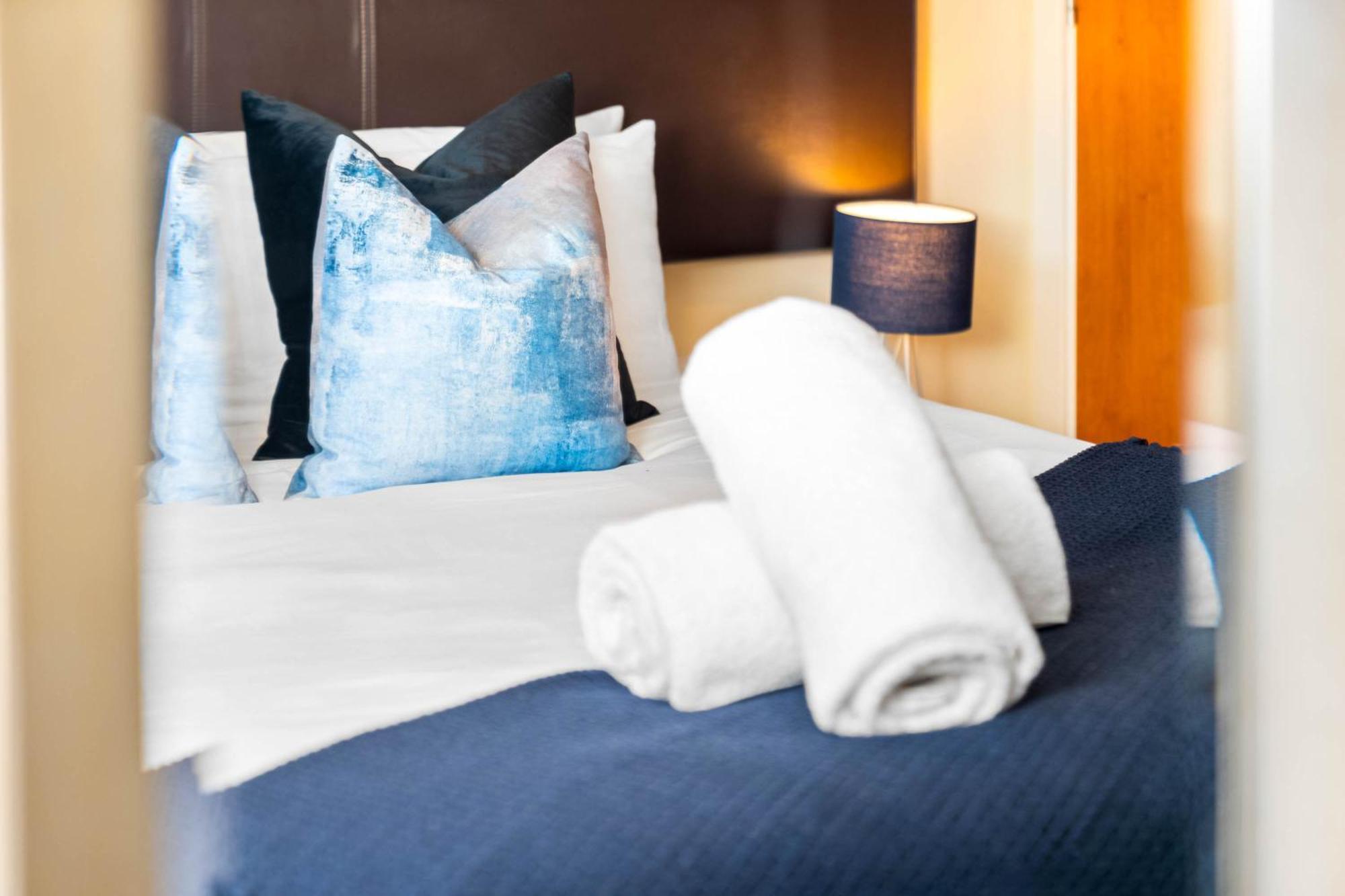 Centre - Chinatown - - Balcony - Secure Parking - Fast Wifi - 39a Apartment *
