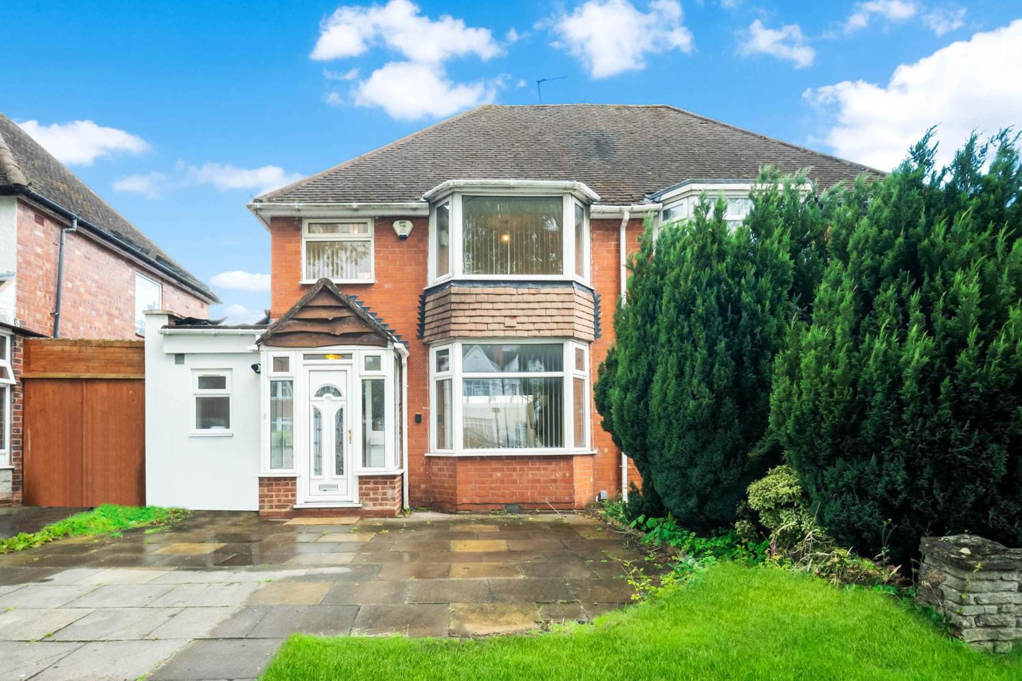 Luxury 3 Bedroom House - Parking - Garden - Pool & Tennis Table - Rated - 782s Holiday home Birmingham