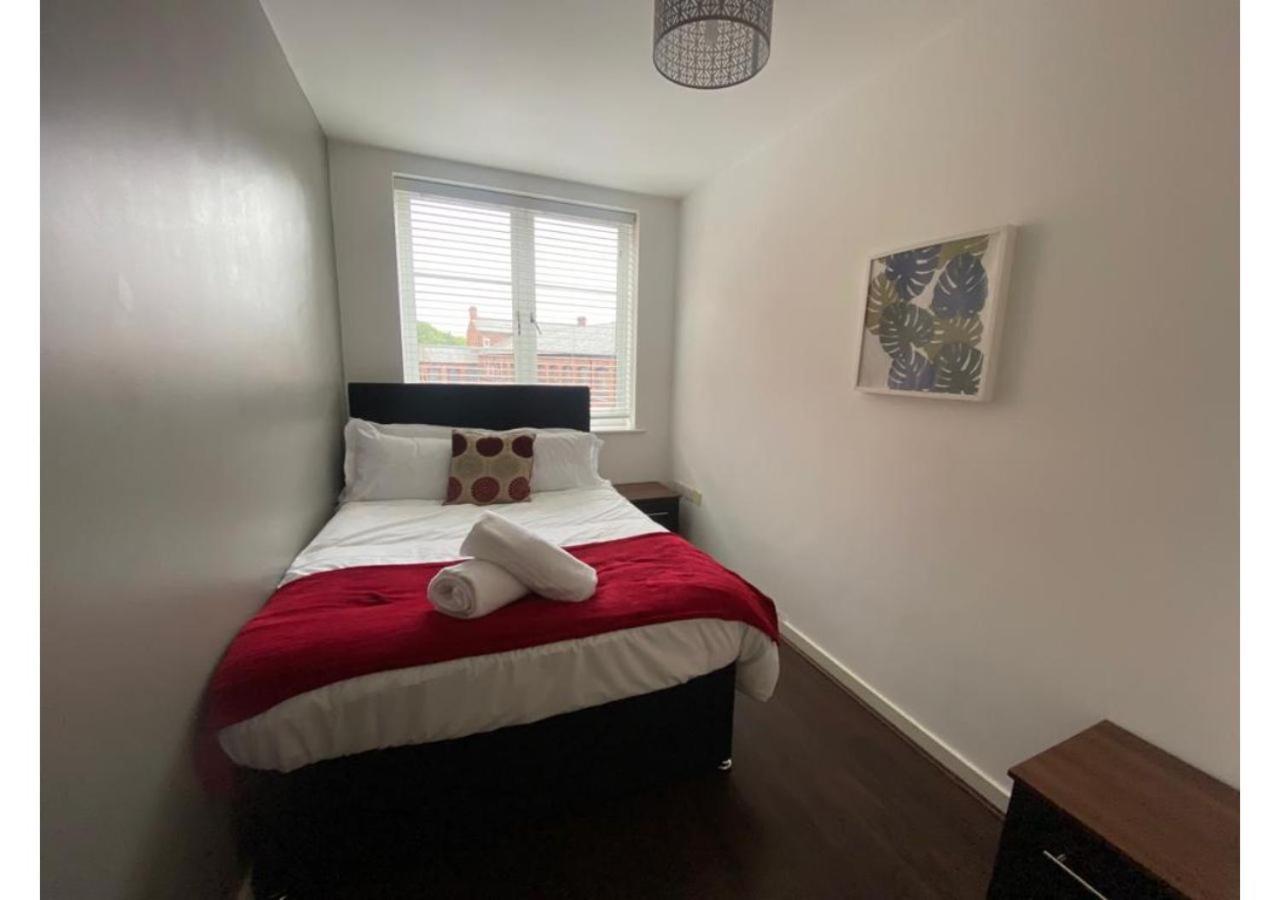 Apartment 24-7 Secured City Centre Apartments With Free Underground Parking And Wifi *