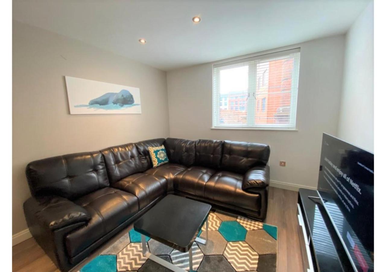 24-7 Secured City Centre Apartments With Free Underground Parking And Wifi