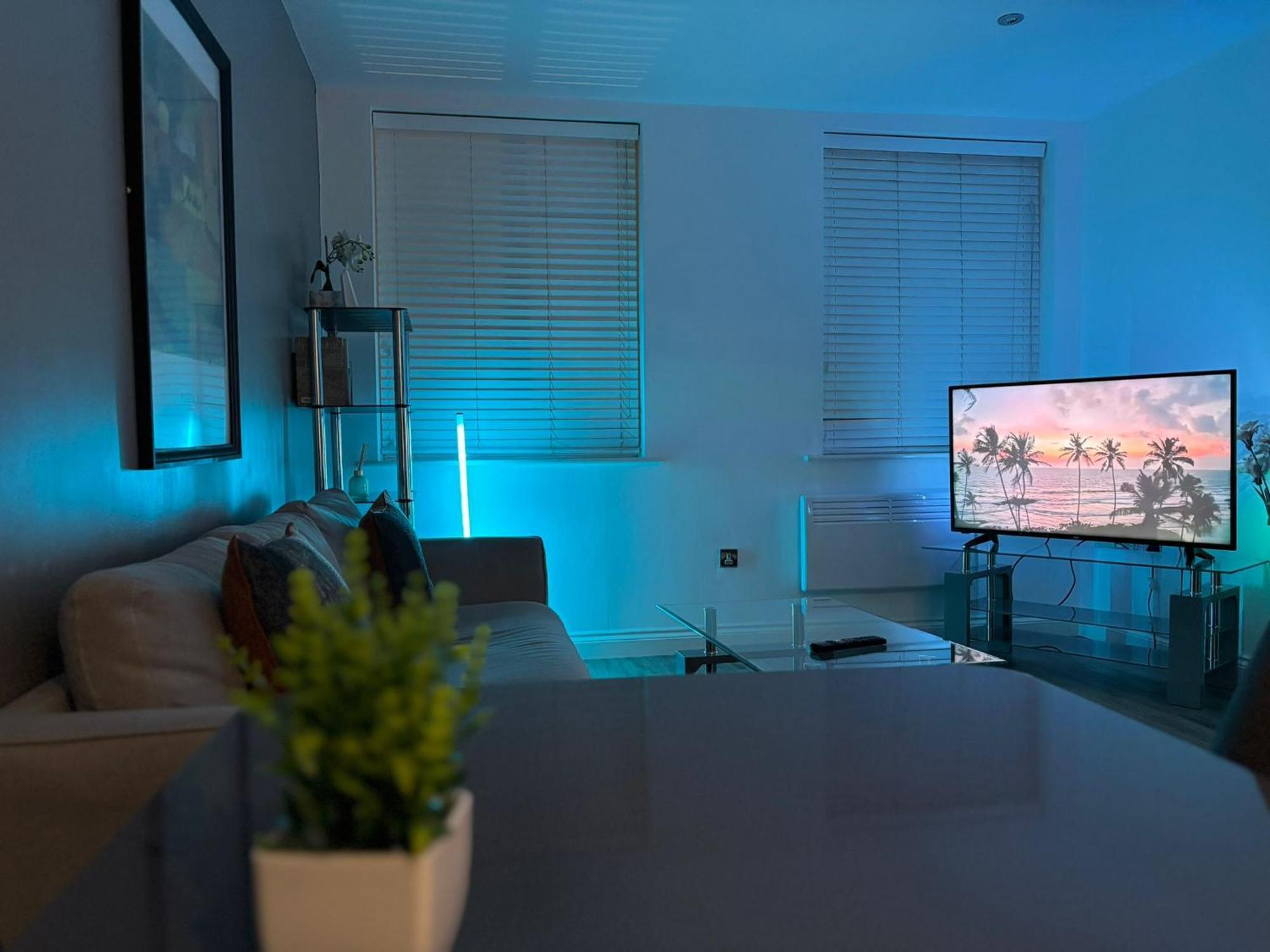 24-7 Secured City Centre Apartments With Free Underground Parking And Wifi Apartment
