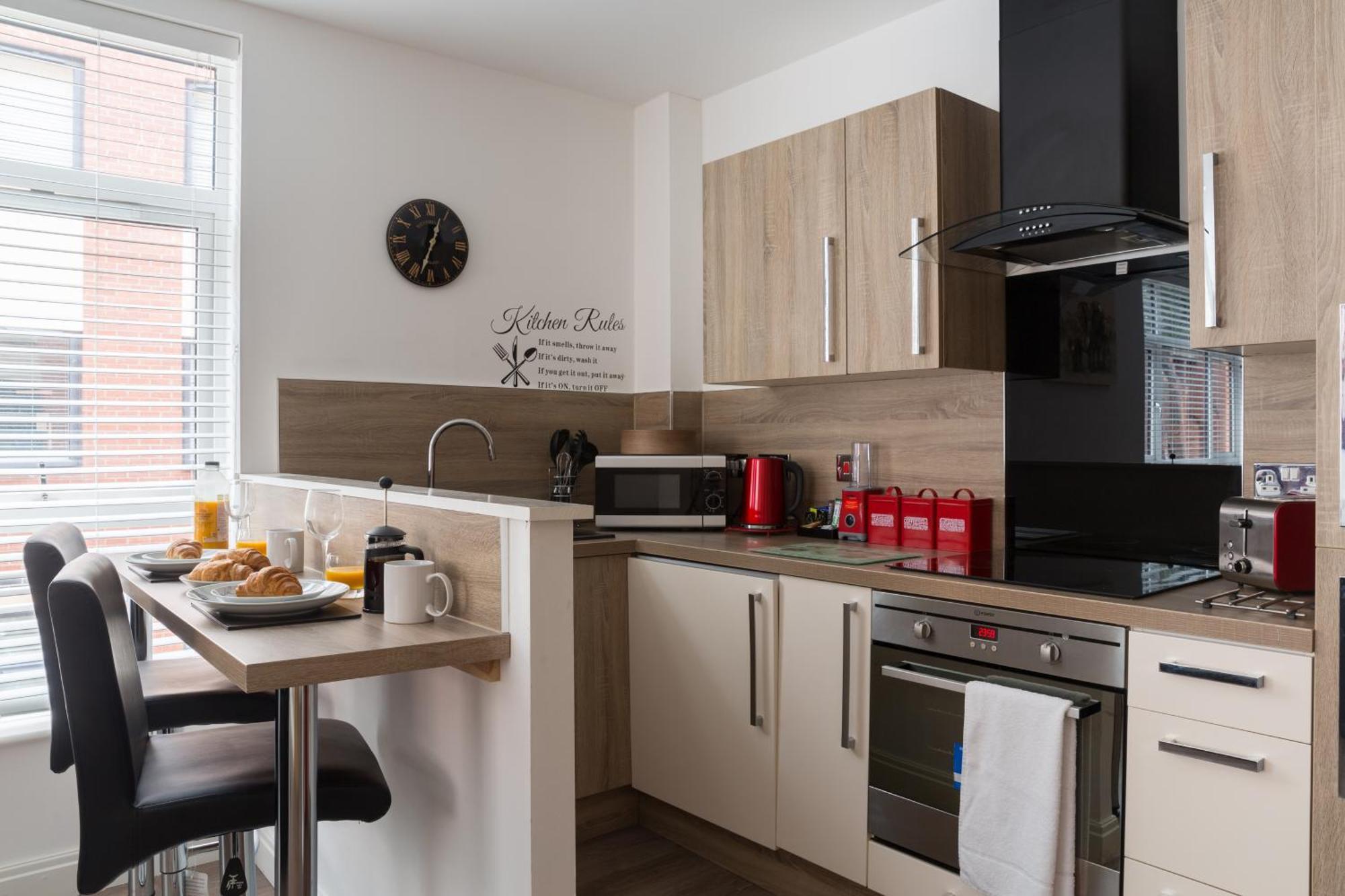 Apartment 24-7 Secured City Centre Apartments With Free Underground Parking And Wifi *