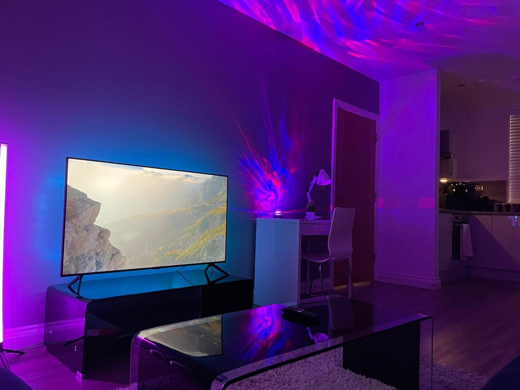 Apartment 24-7 Secured City Centre Apartments With Free Underground Parking And Wifi