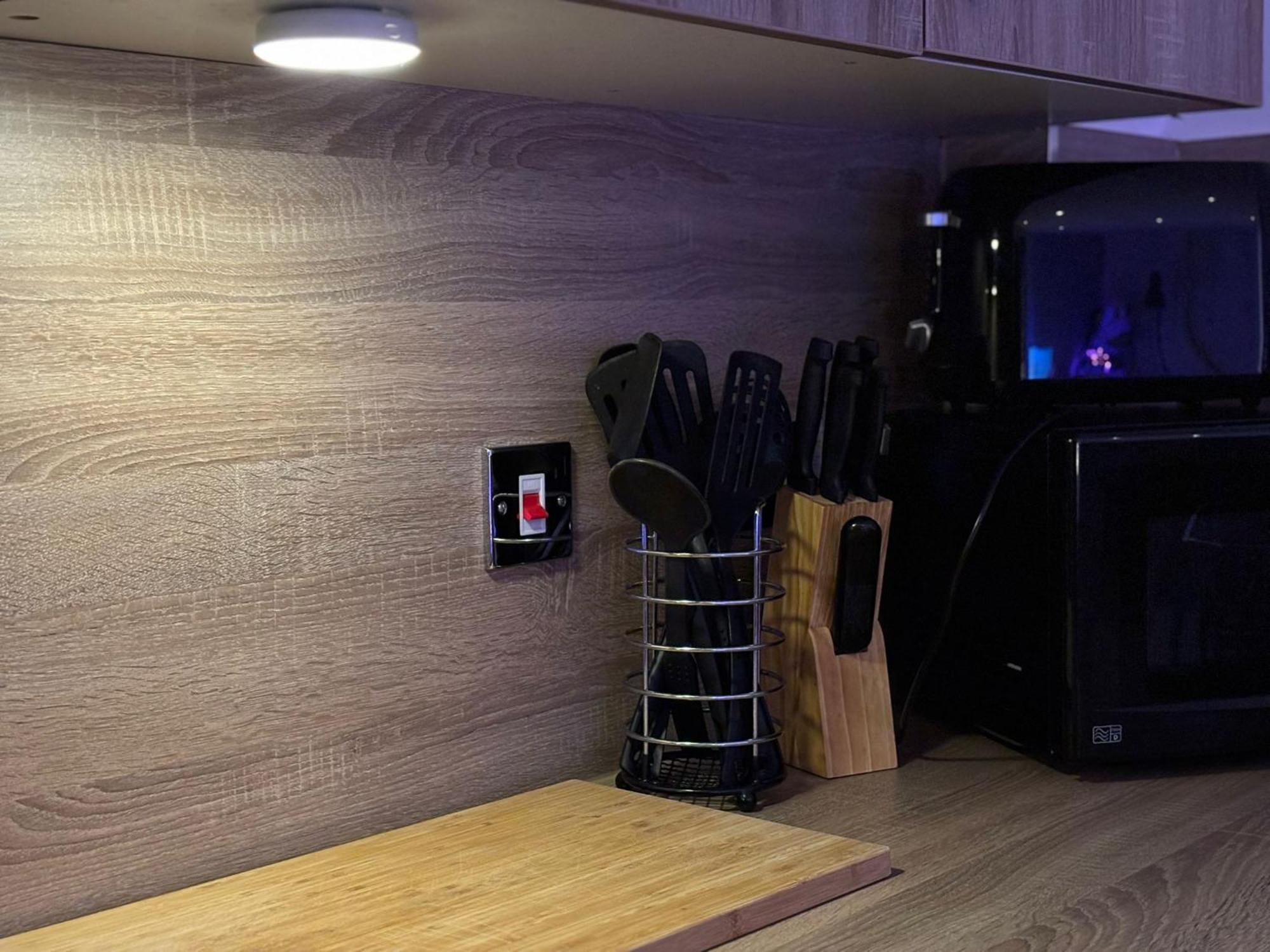 24-7 Secured City Centre Apartments With Free Underground Parking And Wifi Birmingham