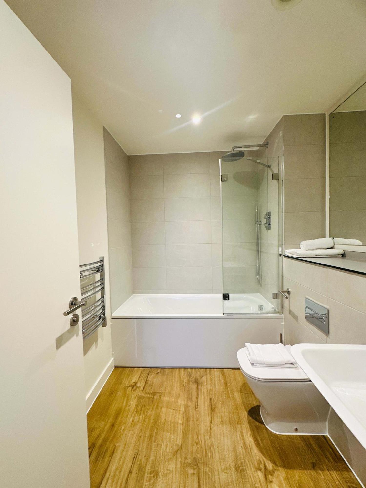 Fabulous 2 Bed Flat In W Views * Birmingham