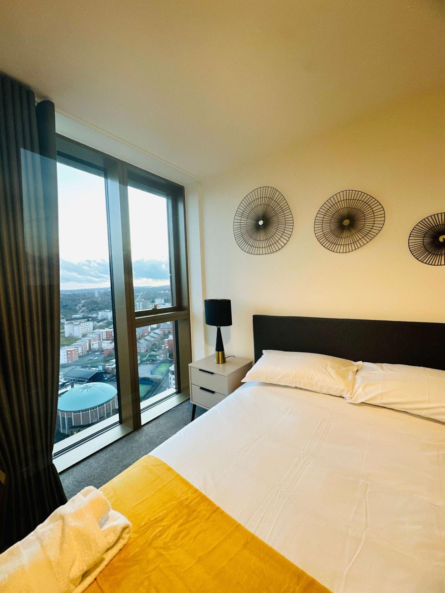 Fabulous 2 Bed Flat In W Views
