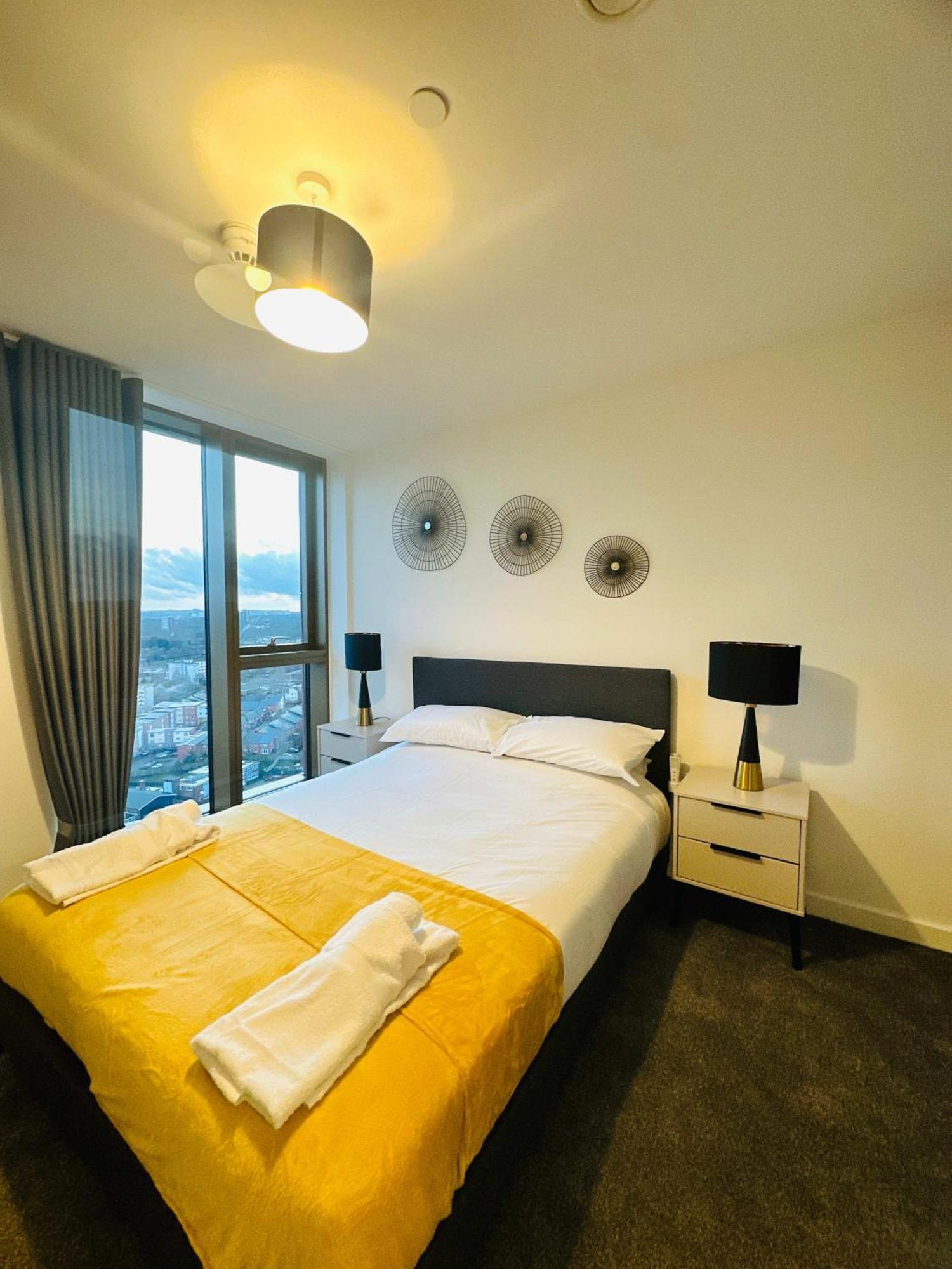 Fabulous 2 Bed Flat In W Views * Birmingham
