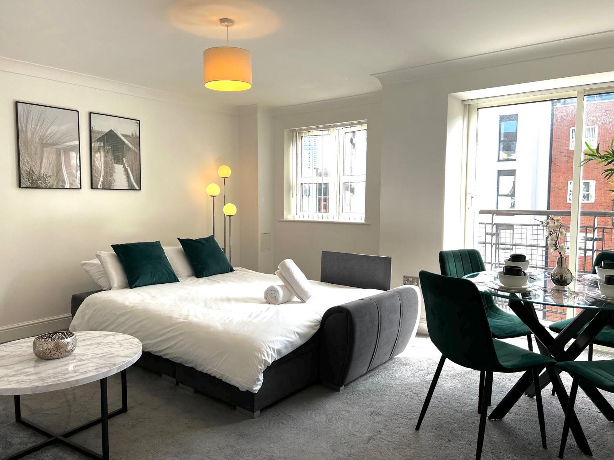 City Centre Escape - Stylish And Serene 1Br Apartment Birmingham