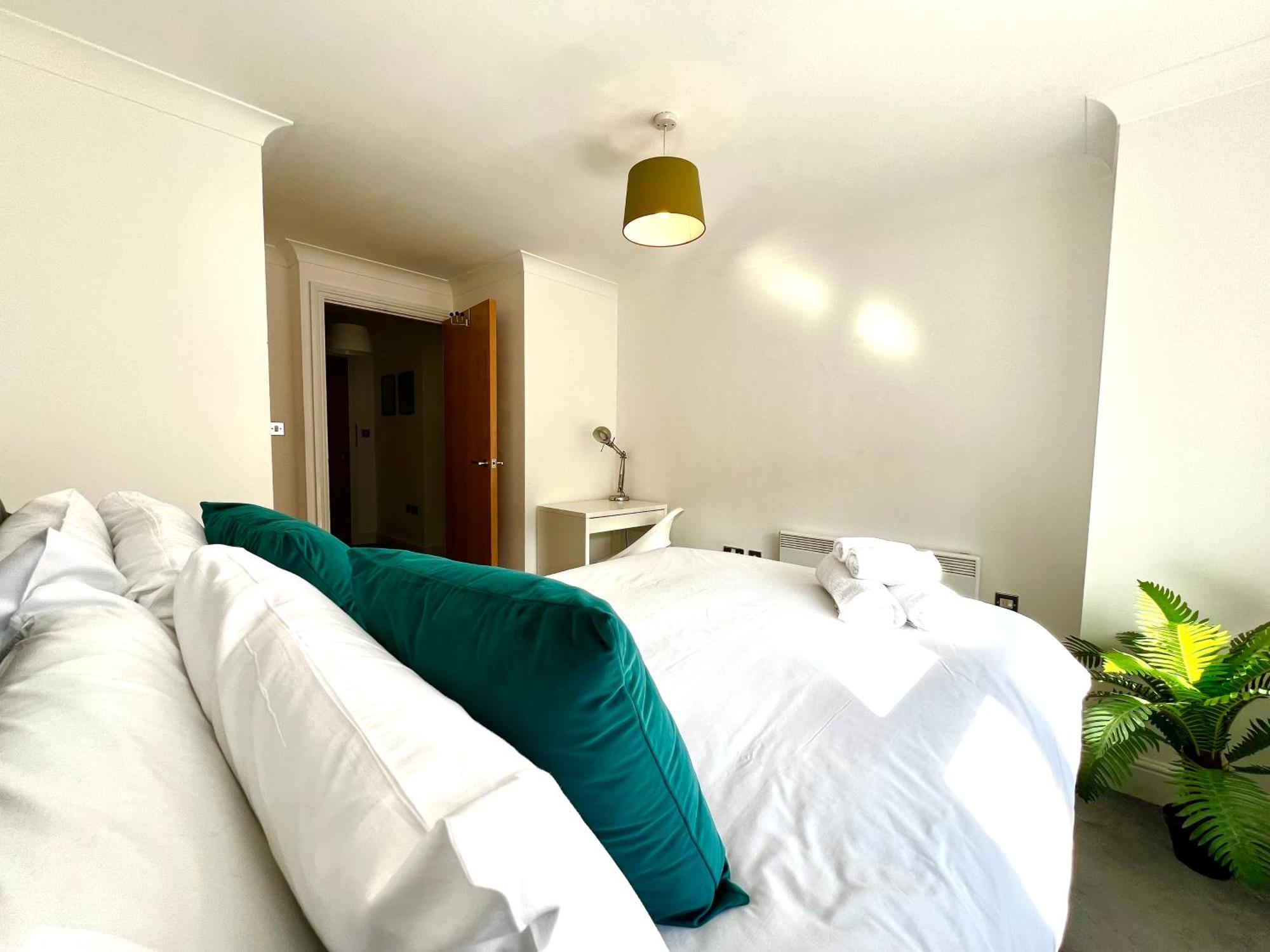 City Centre Escape - Stylish And Serene 1Br Apartment