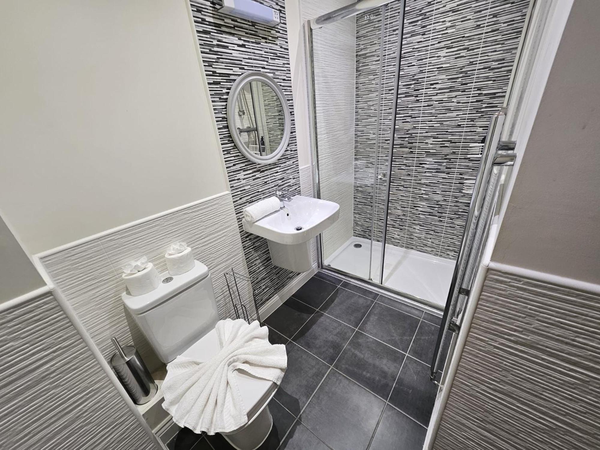 The - Near Nec-bhax Guest house Birmingham