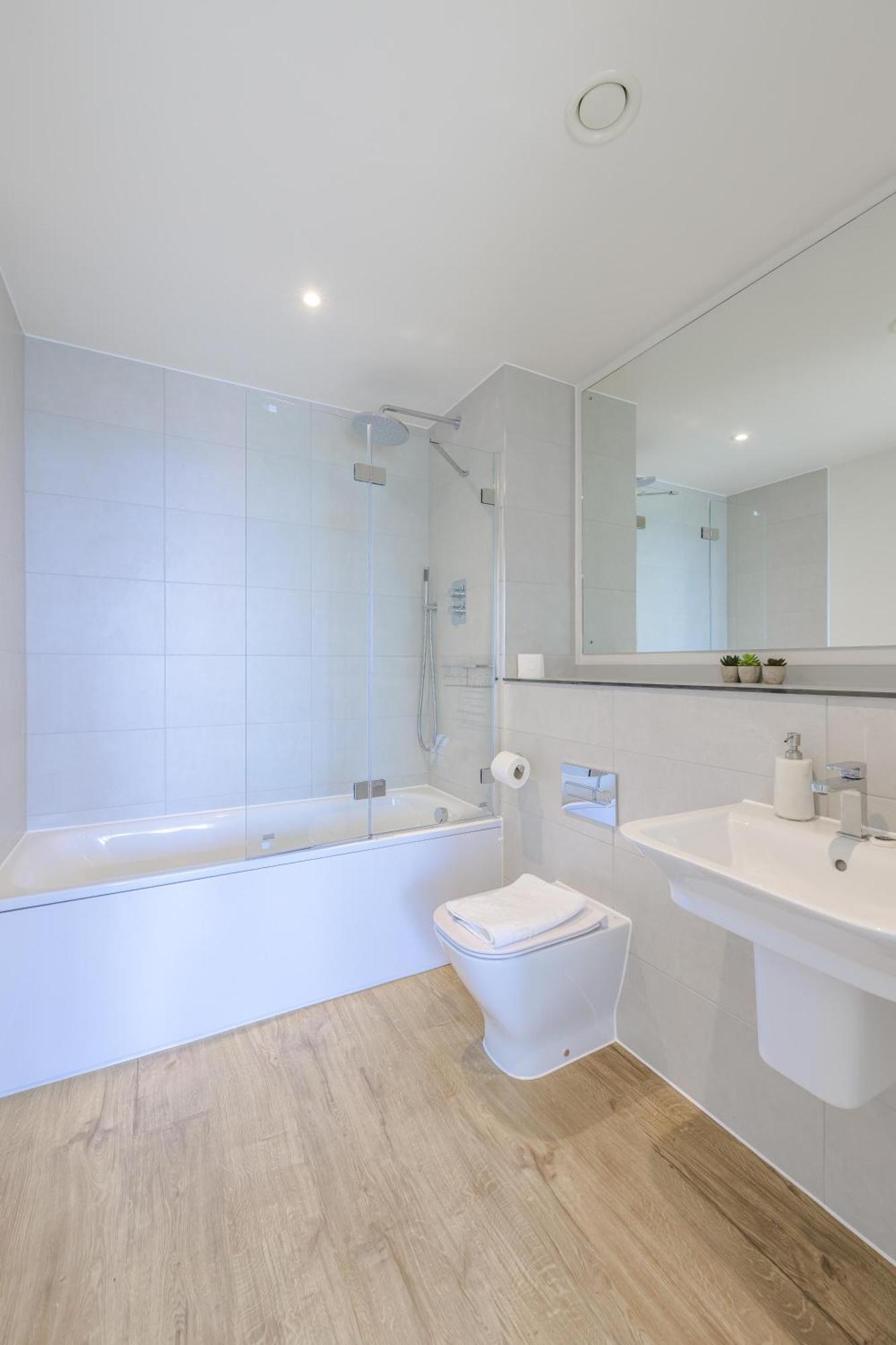 Fabulous 2 Bed Flat In W Views Apartment Birmingham