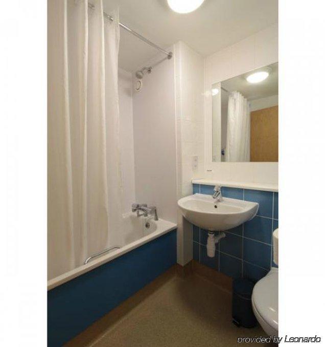 Travelodge 3*