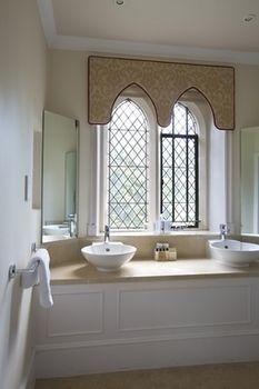 New Hall & Spa, 4*