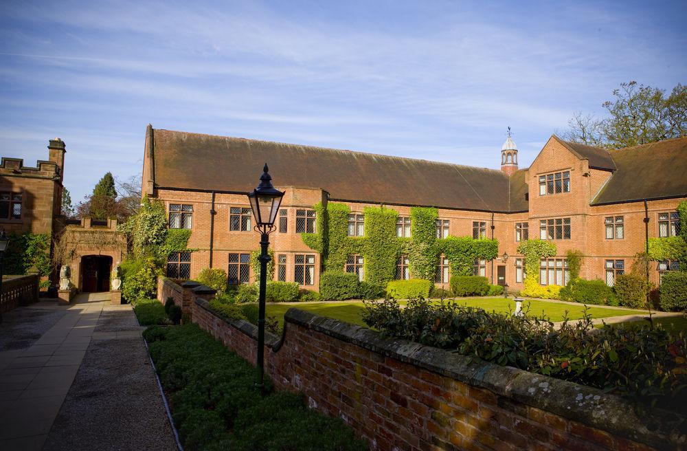 New Hall & Spa, 4*