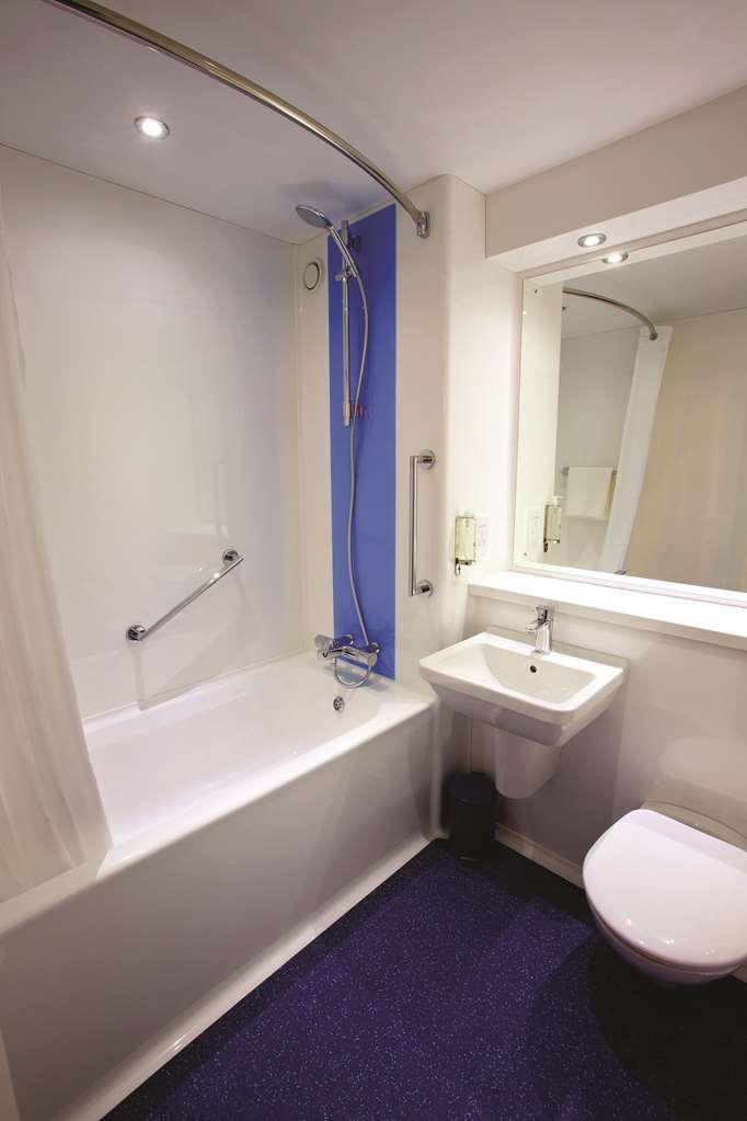 Travelodge Dudley 3*
