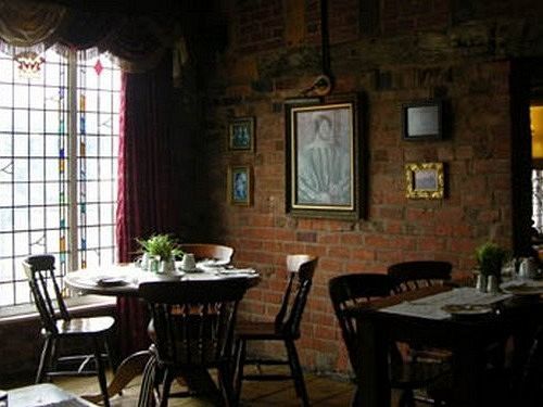 The Old Crown Inn 2*
