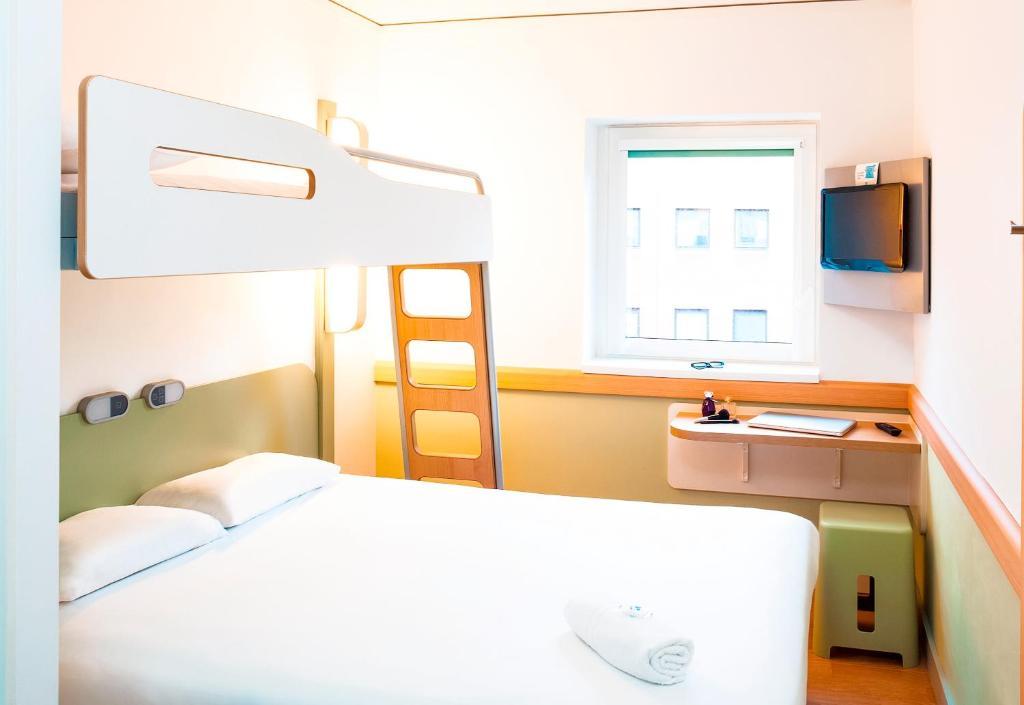 Hotel Ibis Budget Centre 2*