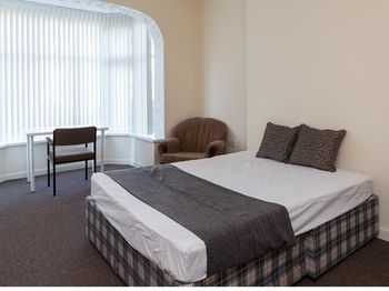 18 Guest house