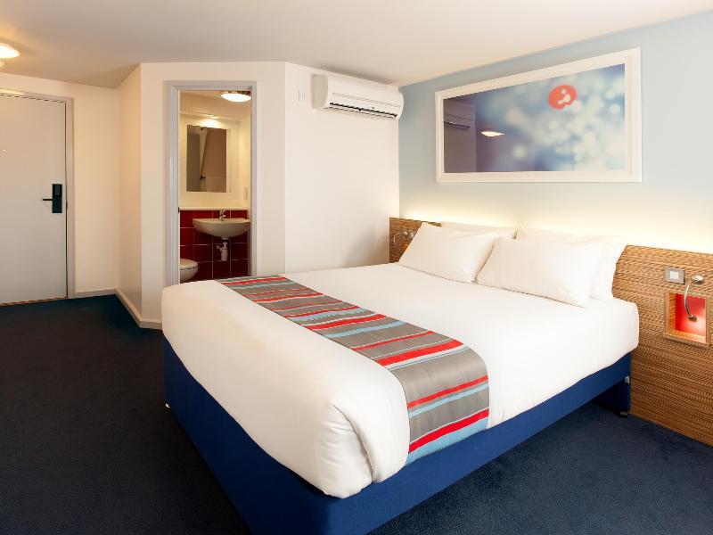 Travelodge Newhall Street Hotel