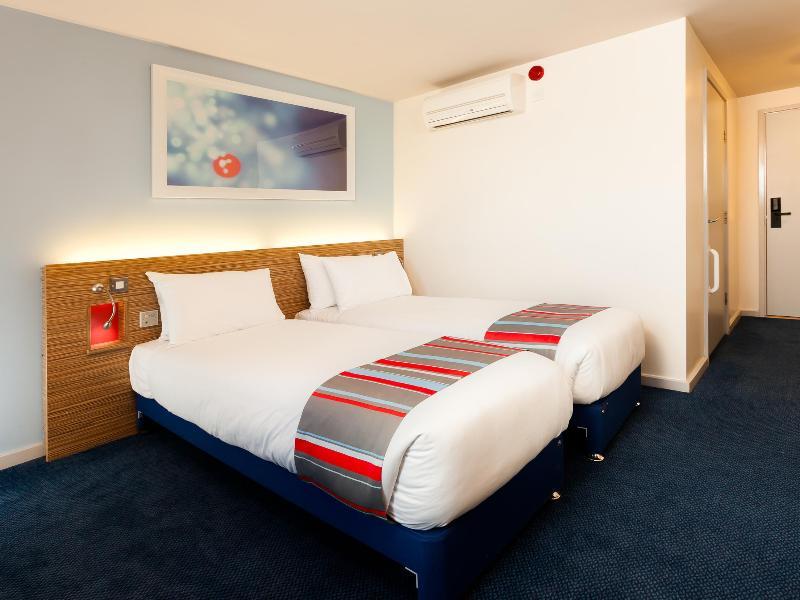 Travelodge Newhall Street 3*